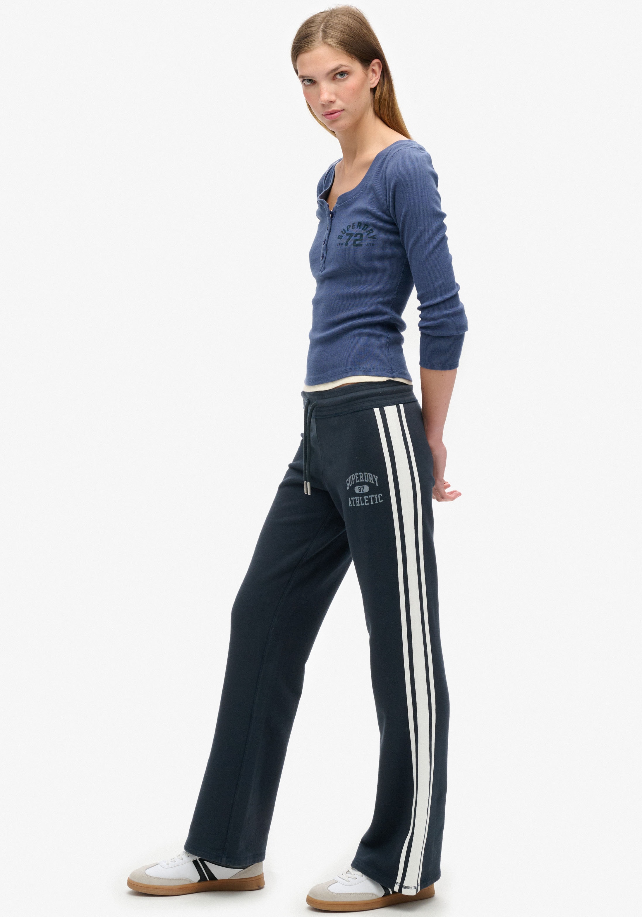 Superdry Sweathose »ATHLETIC STRIPE FLARE JOGGER«, Jogginghose mit Streifen und Schlag