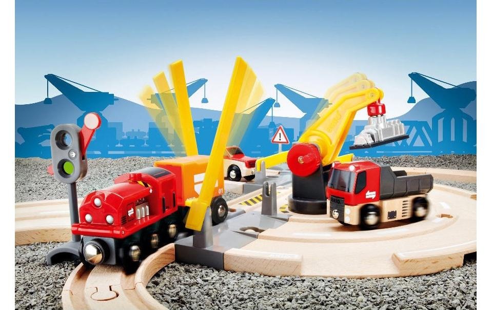 BRIO® Spielzeugeisenbahn-Erweiterung »Brio WORLD Strassen & Schienen Kran Set«, (Set), für Spielzeugeisenbahn