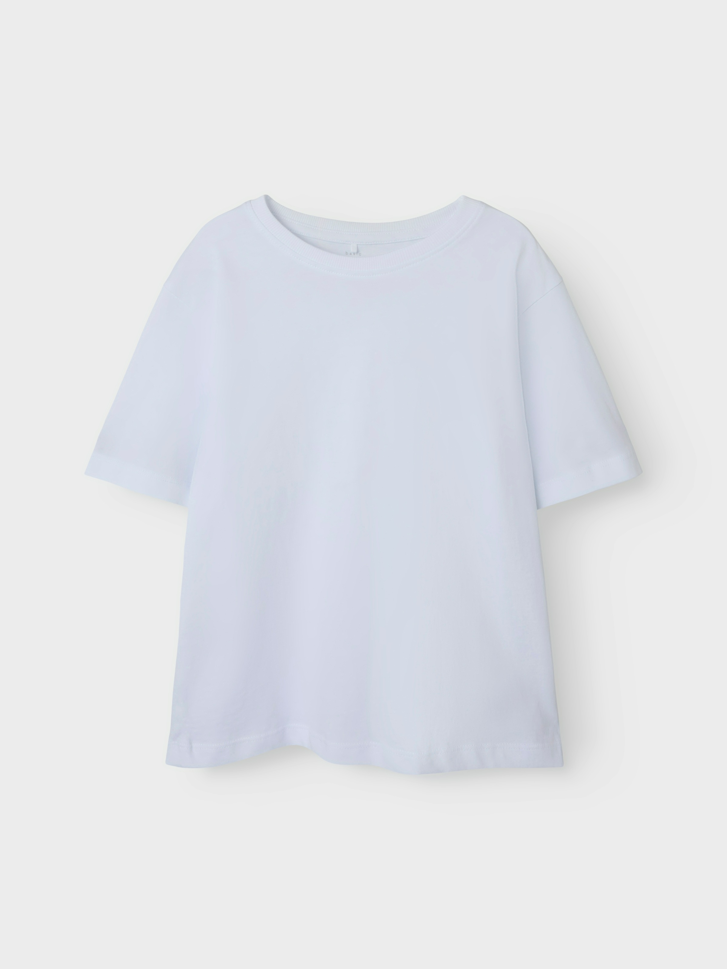 Name It T-Shirt »NKMVOBBO SS NREG TOP NOOS«, loose fit mit leicht überschnittenen Schultern