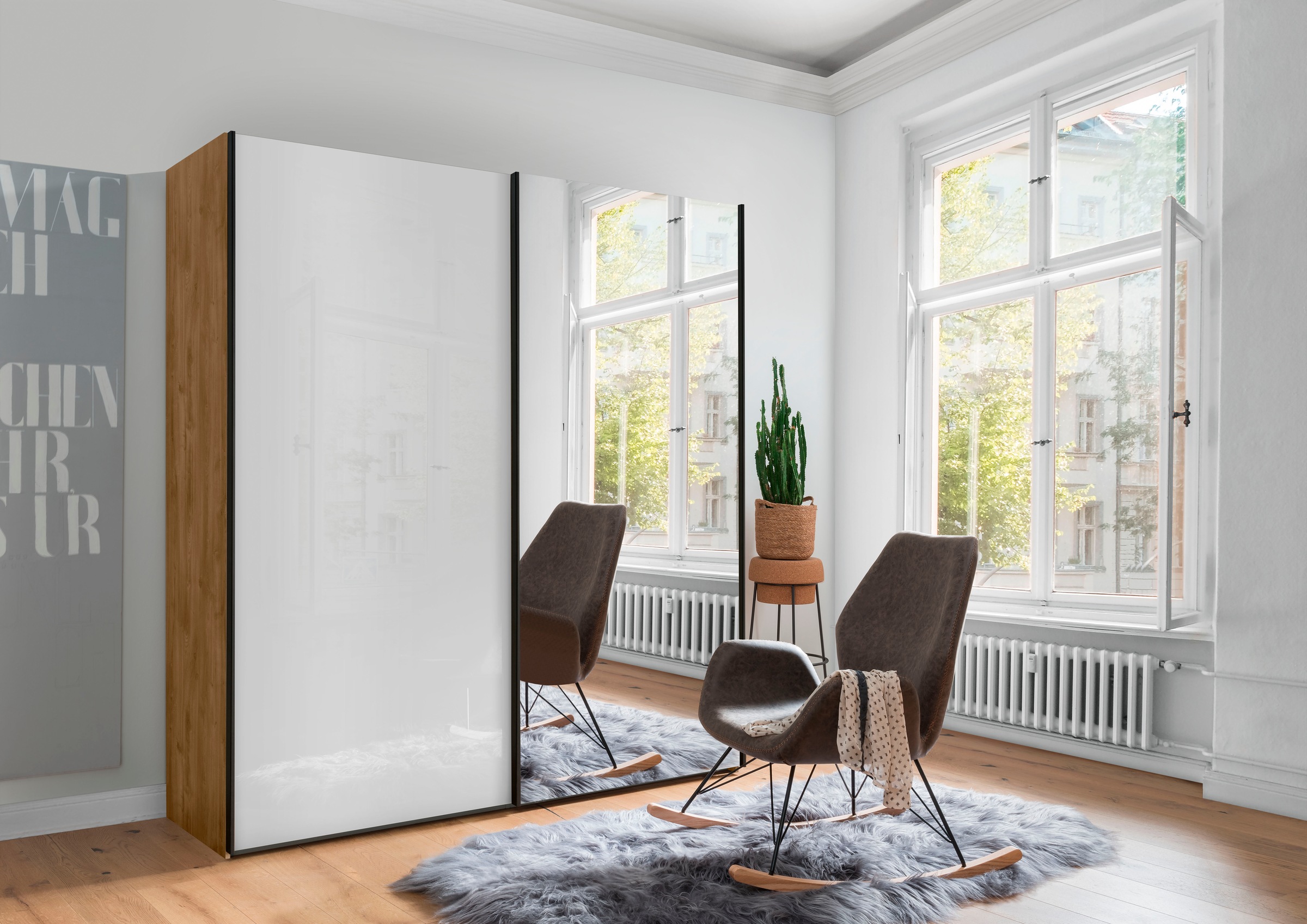 WIEMANN Schwebetürenschrank "Monaco" mit Glasfront sowie hochwertigen Beschlägen