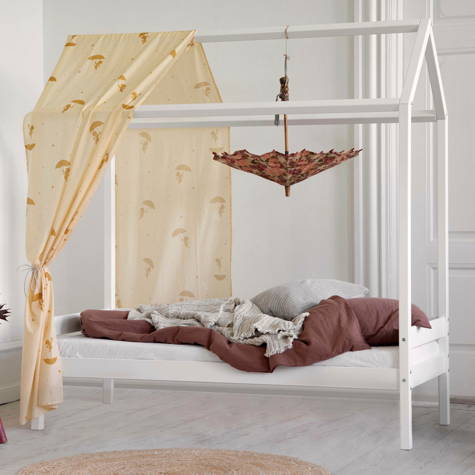 Hoppekids Kinderbett »ECO Comfort Bett« Hausbett mit Dach wahlweise mit Rausfallschutz