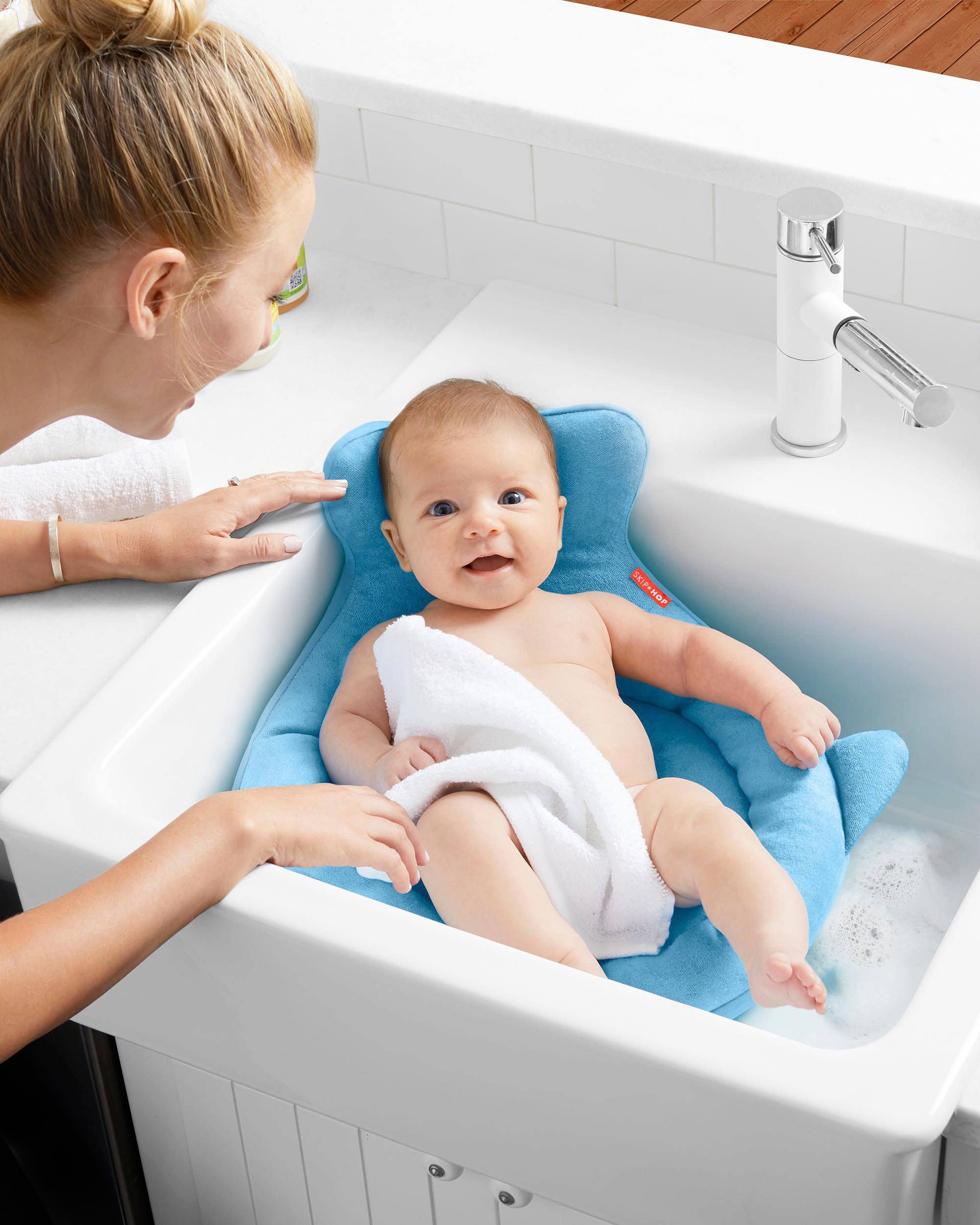 Skip Hop Babybadewanne »Gepolsterte Waschbecken-Badewanne, Moby, blau«