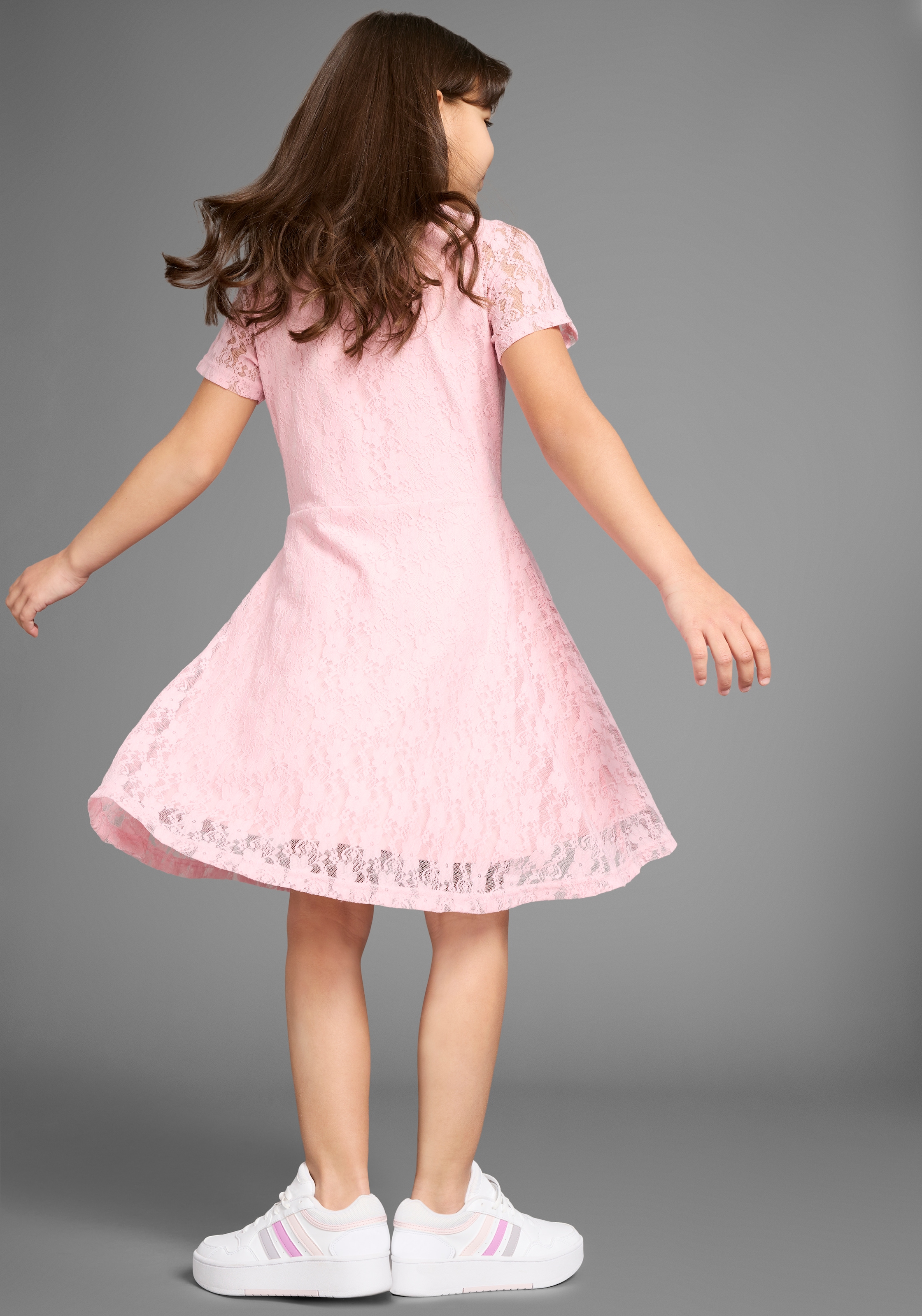 KIDSWORLD Spitzenkleid »Jerseykleid mit aufwendiger Spitze«, Festliches Kleid mit Spitze