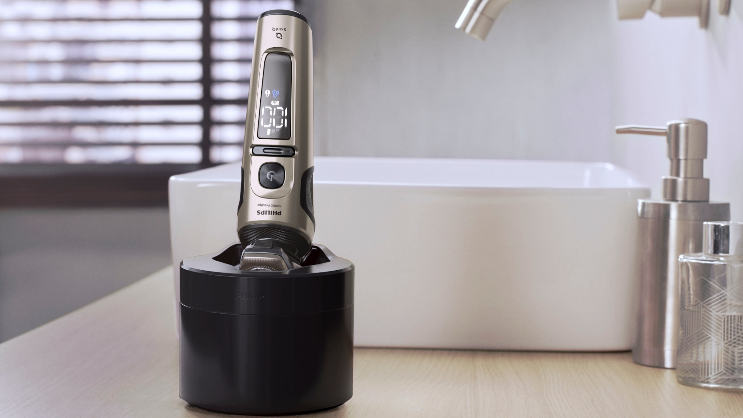 Philips Elektrorasierer »Series 9000 Prestige SP9883/36«, Reinigungsstation, 2 St. Aufsätze, Etui, mit SkinIQ Technologie