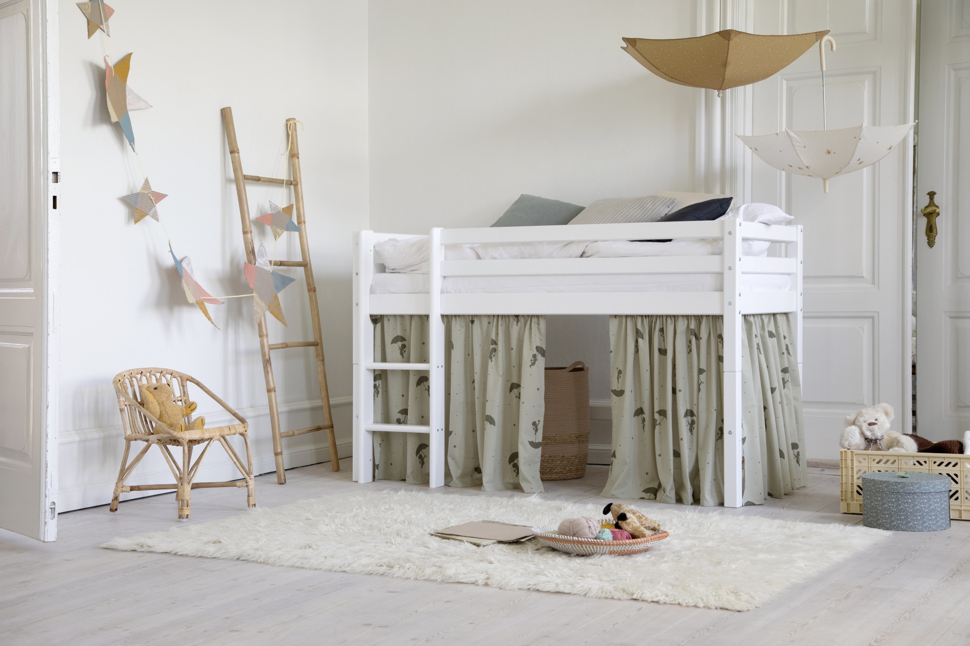 Hoppekids Spielbett »ECO Dream«, Massivholz, wahlweise in 2 Grössen und 4 Farben, Matratze wählbar