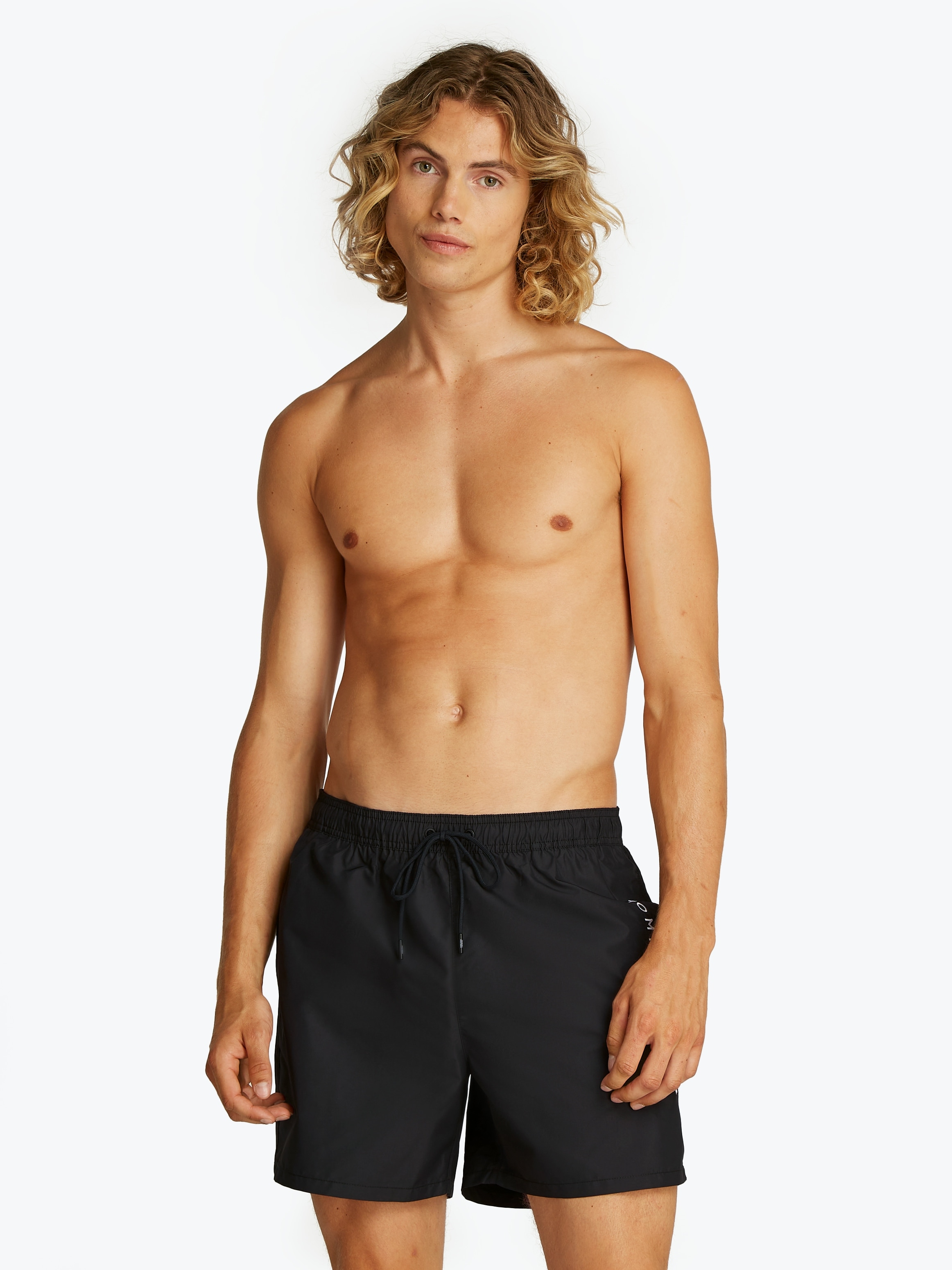 Tommy Hilfiger Swimwear Badeshorts »MEDIUM DRAWSTRING«, mit Logostickerei