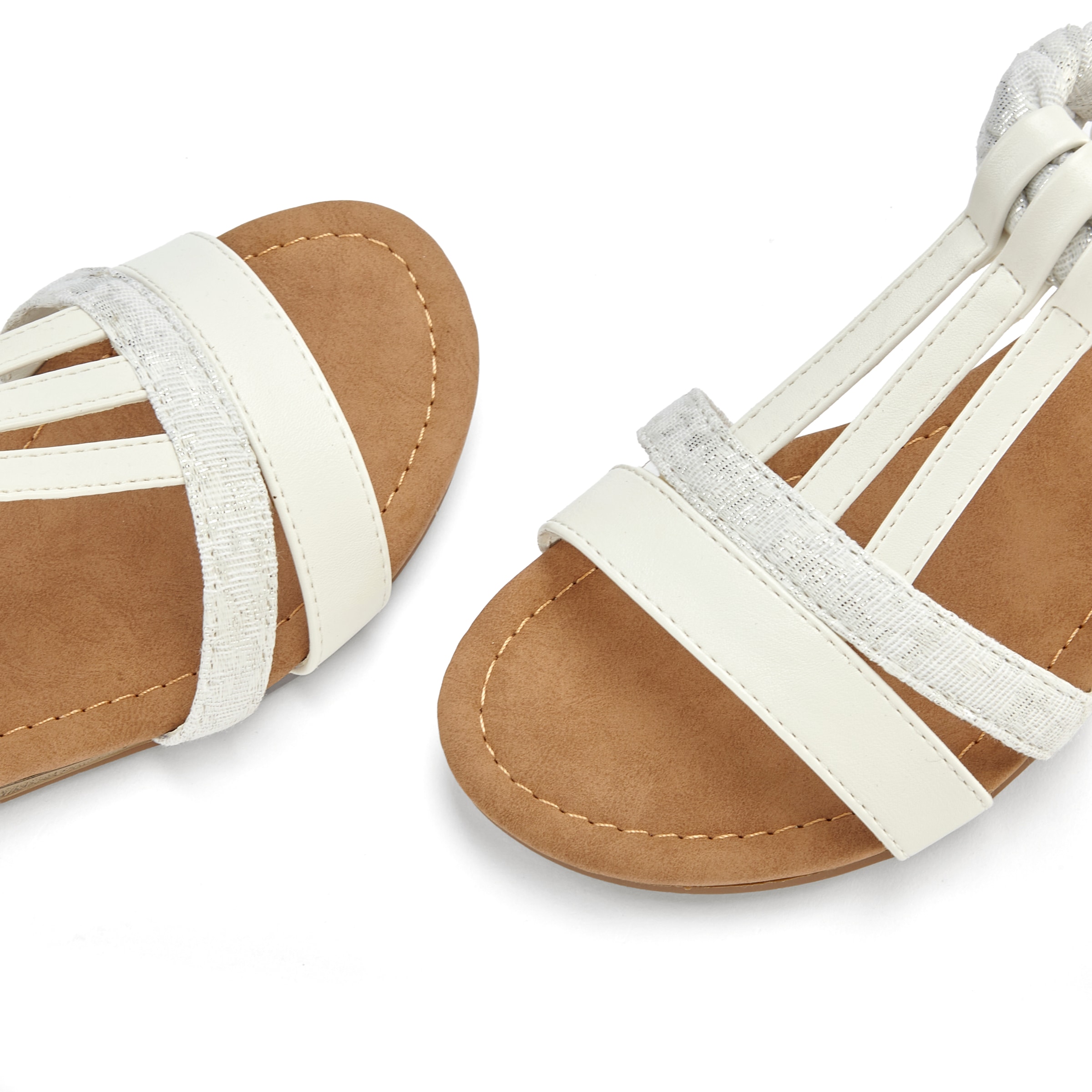 LASCANA Sandale »Sommerschuh, Sandalette,«, mit Verzierung und kleinem Keilabsatz im Festival-Look VEGAN