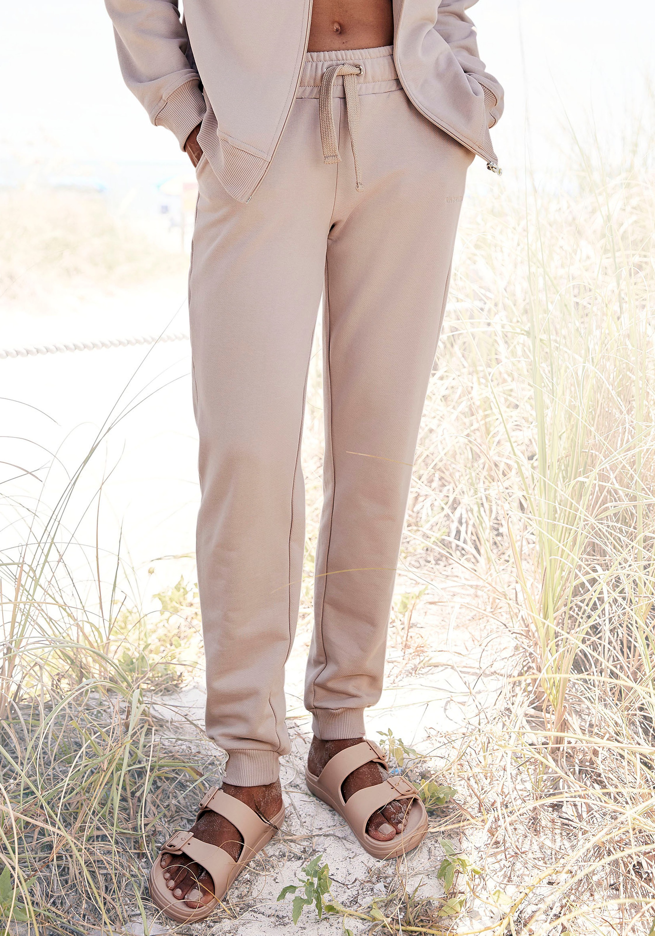 LASCANA Sweathose aus organischer Baumwolle, Loungewear
