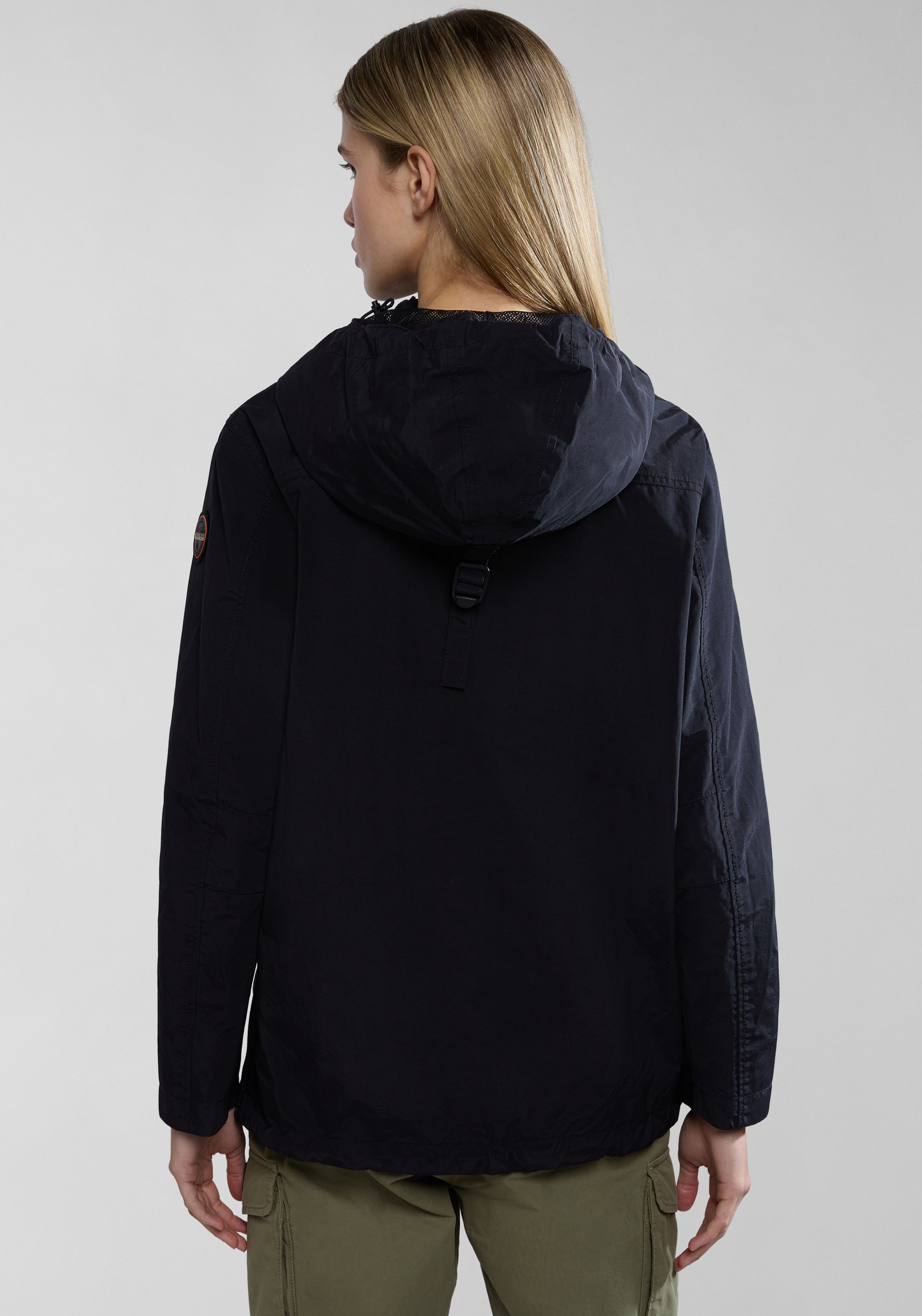 Napapijri Funktionsjacke »RAINFOREST S W PKT 3 041 BLACK«, mit Kapuze, Markenlogo auf dem Ärmel; Reissverschluss im Saum; Schnalle an Kapuze