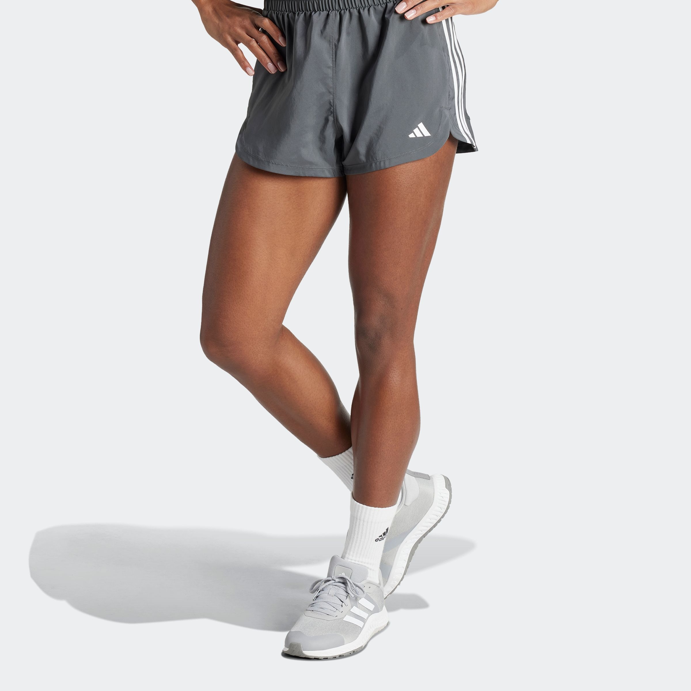 adidas Performance Shorts »PACER WVN HIGH«, (1 tlg.), Woven Trainingsshorts mit hohem Bund