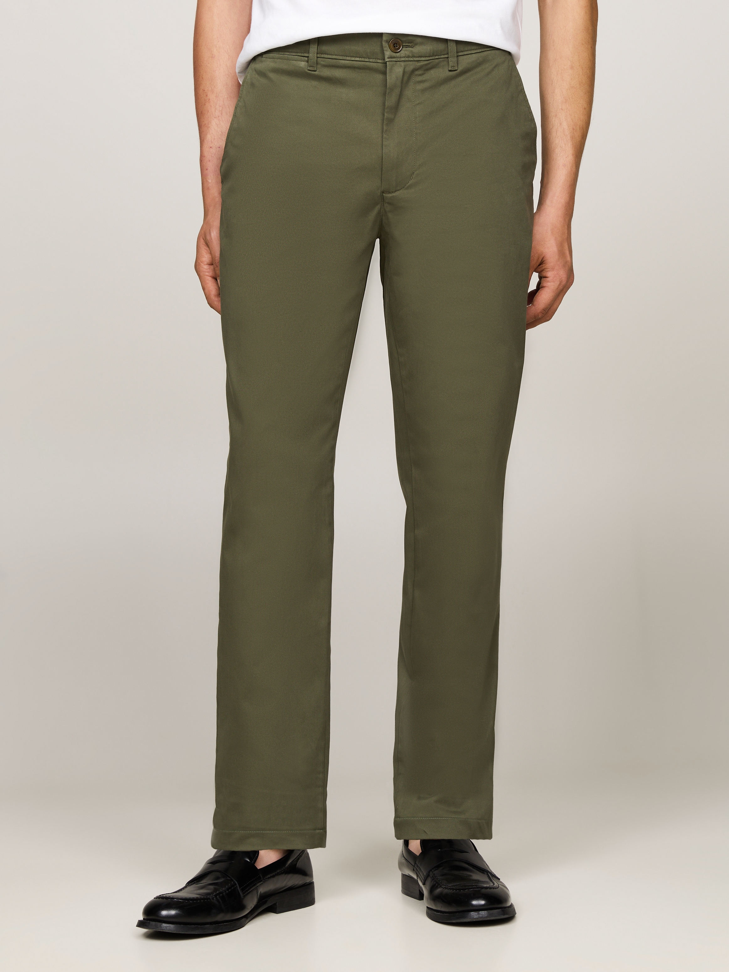 Tommy Hilfiger Chinohose »DENTON CHINO SATIN« mit Gesässtaschen mit Knopf, Logostickerei