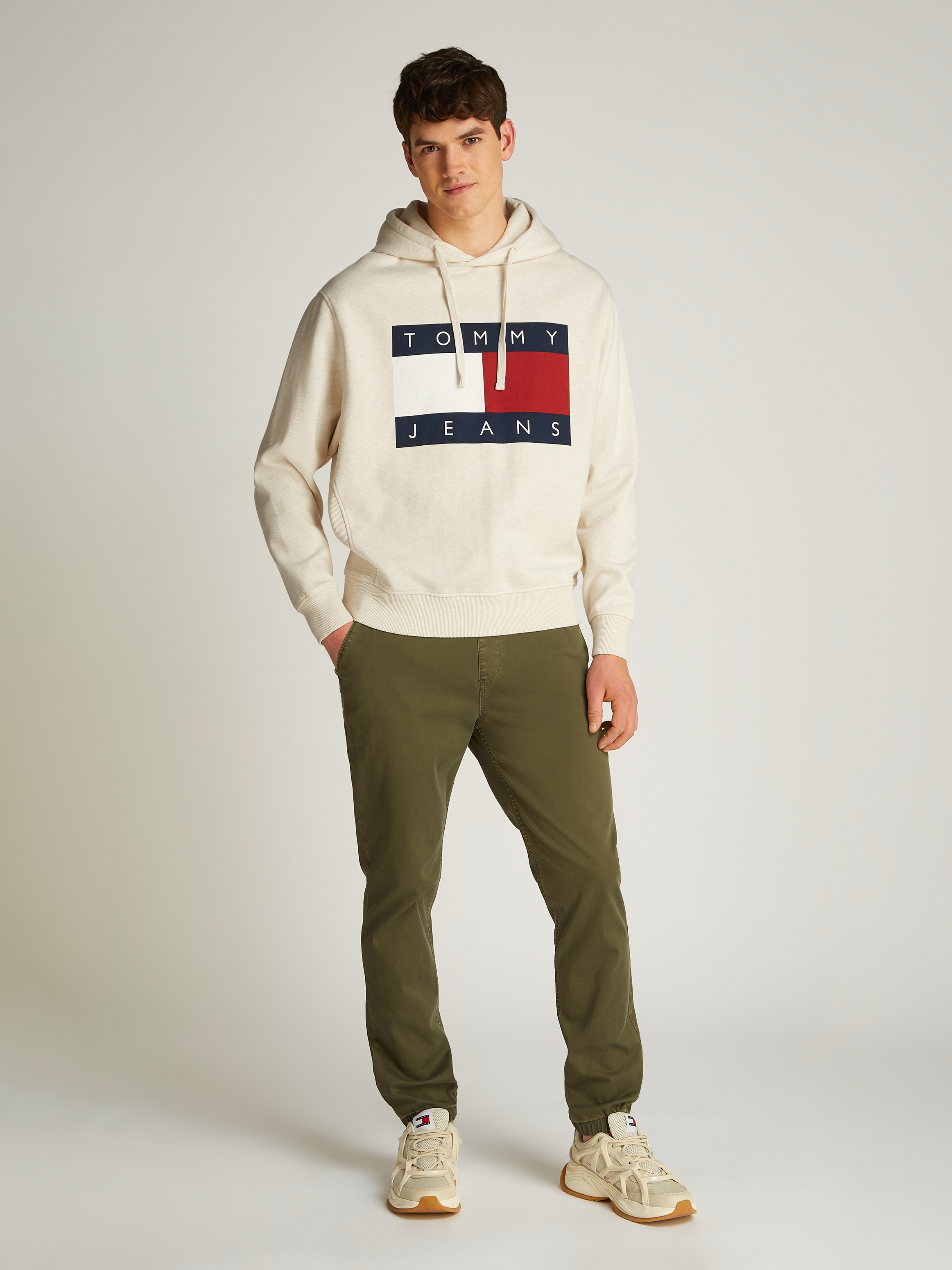 Tommy Jeans Hoodie »TJM MELANGE FLAG HOODIE«, mit grossem Logo