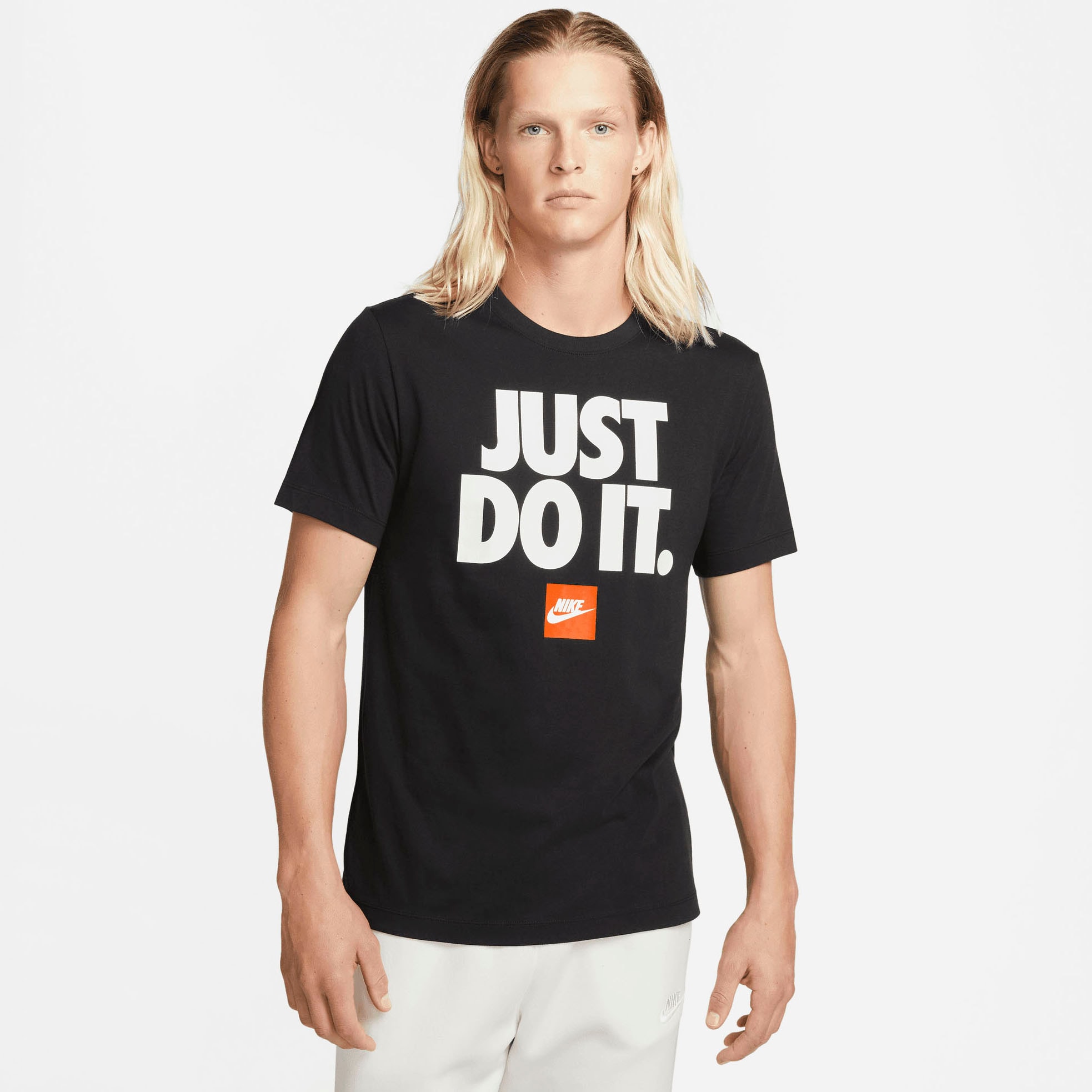 Nike Sportswear T-Shirt »Men's T-Shirt« online kaufen | Jelmoli-Versand