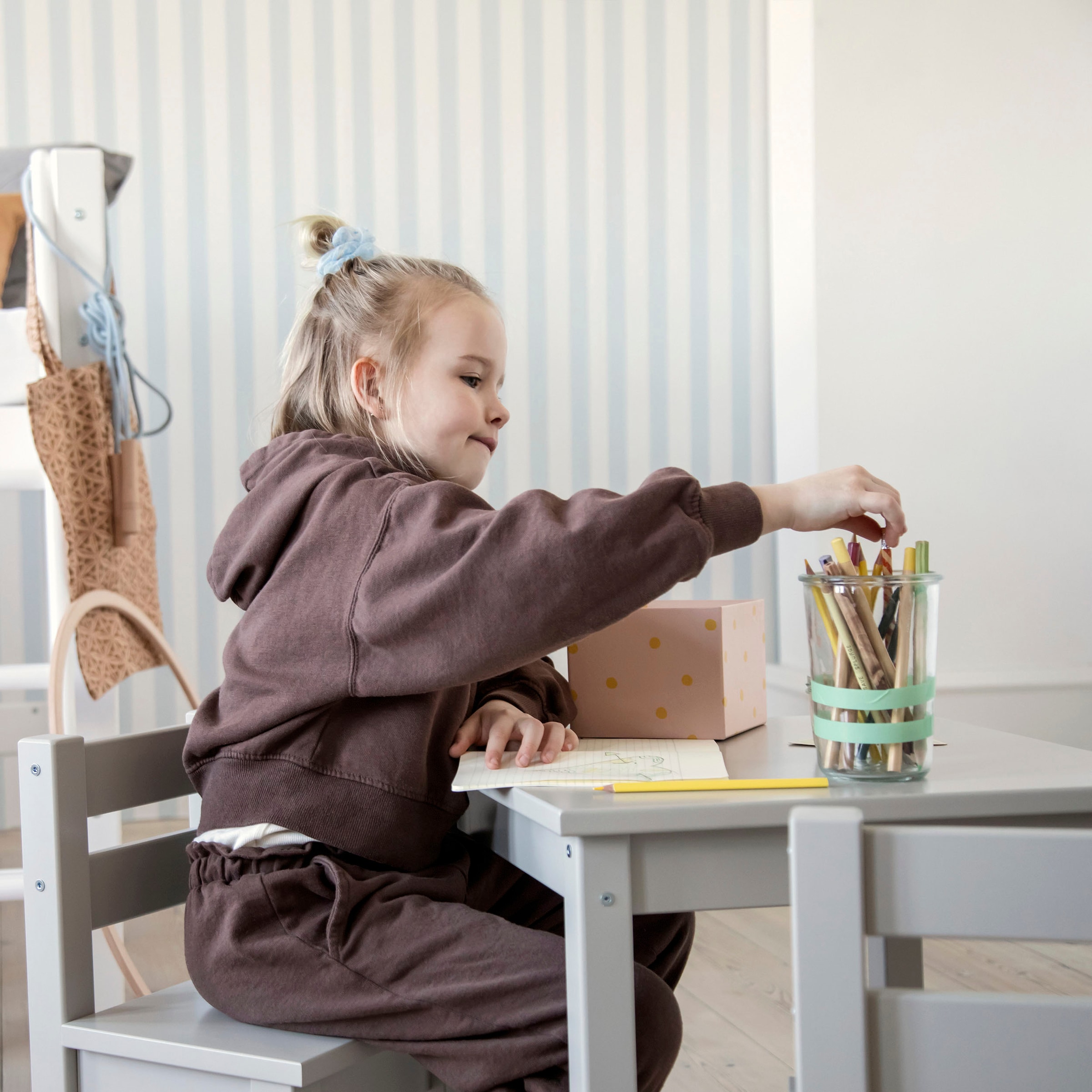 Hoppekids Kindersitzgruppe »MADS Kindersitzgruppe«, (Set, 2 tlg., 1 Tisch, 1 Stuhl), in vielen Farben, mit einem Stuhl