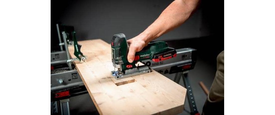 metabo Akku-Stichsäge »ST 18 LT 130 Solo«, Universal-Sägeblattaufnahme