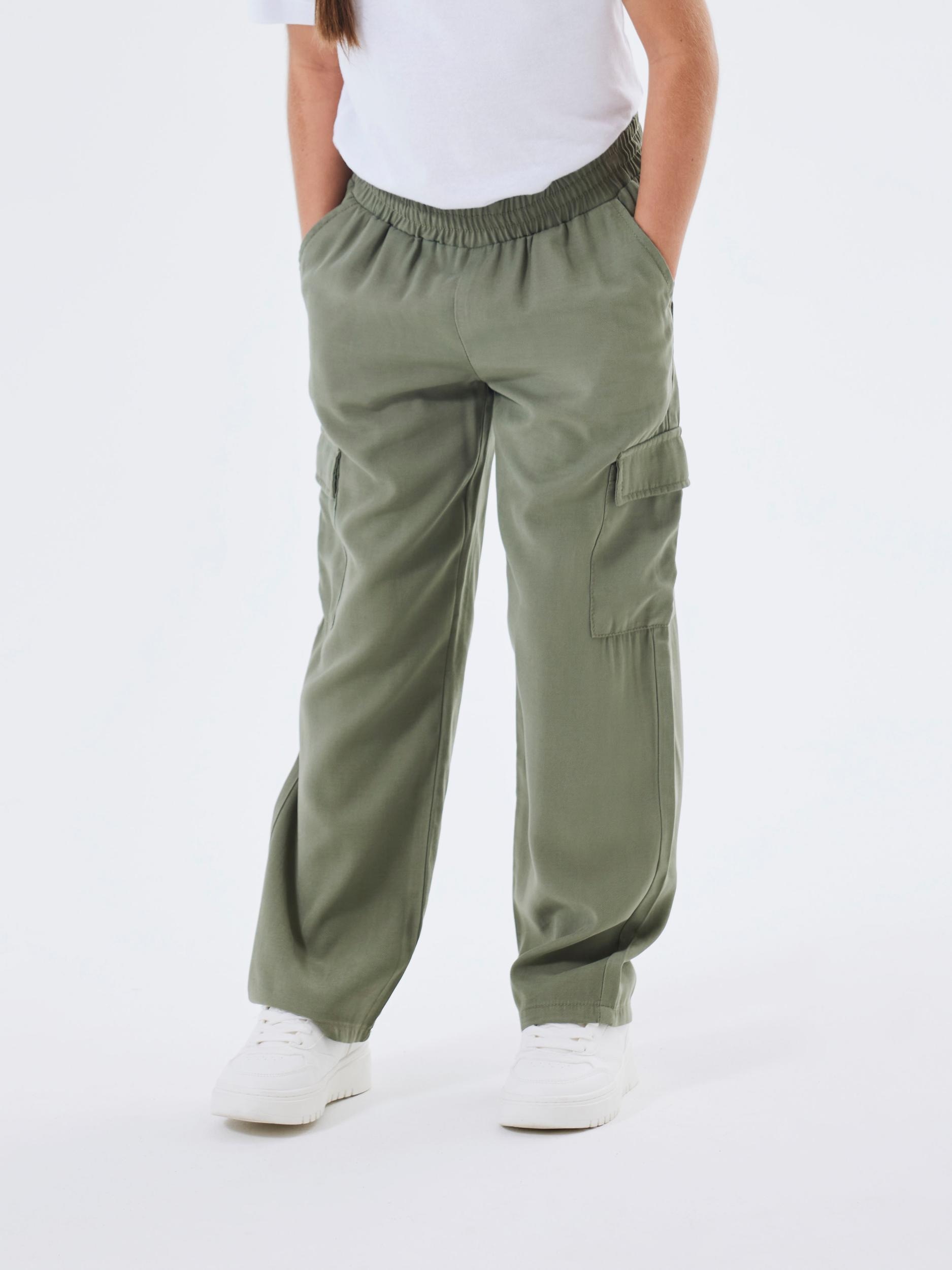 Name It Cargohose »NKFBELLA ST TWI CARGO 8262-BU NOOS« mit elastischem Bund zum einfachen Reinschlüpfen