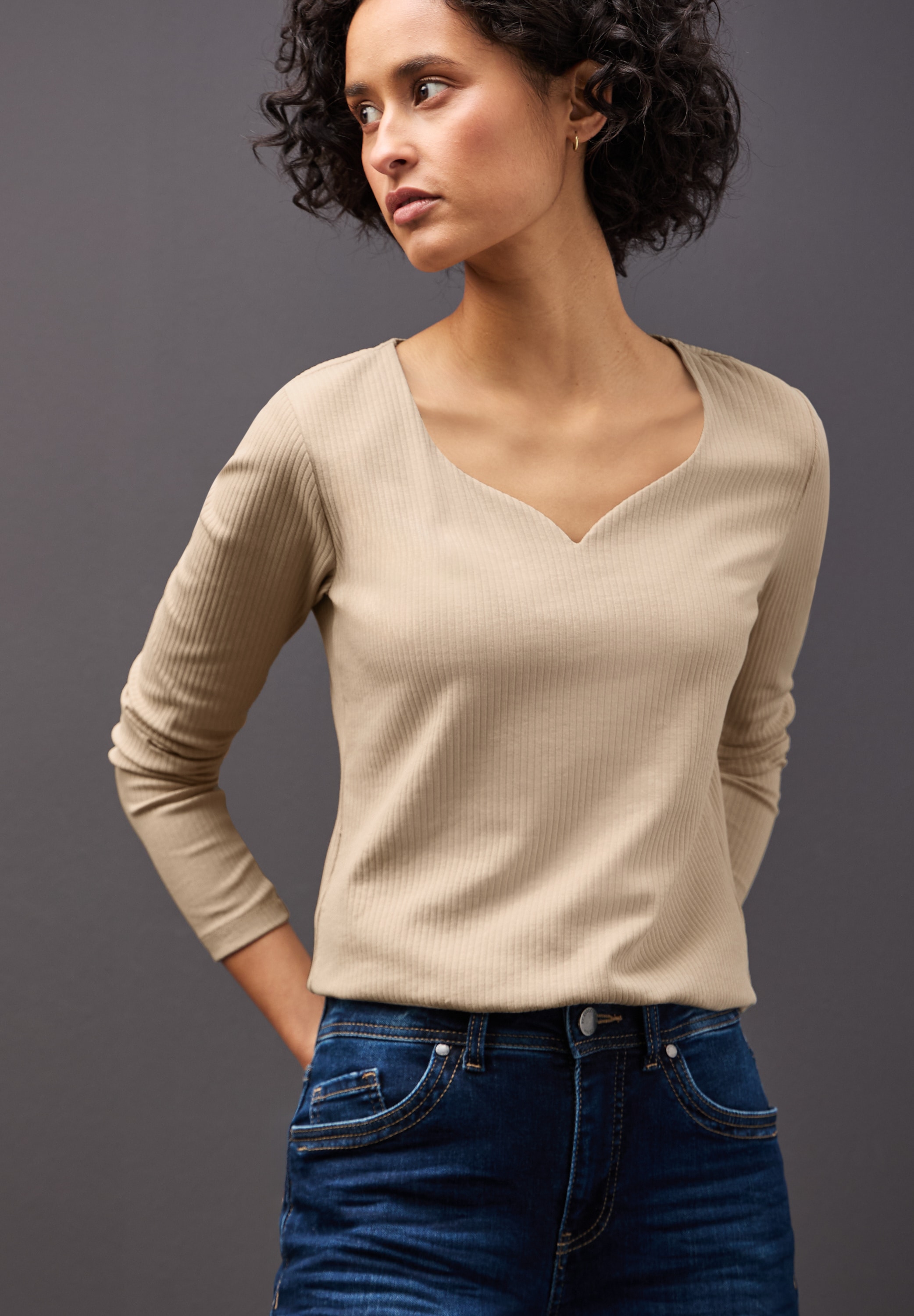 STREET ONE Langarmshirt mit Herzausschnitt