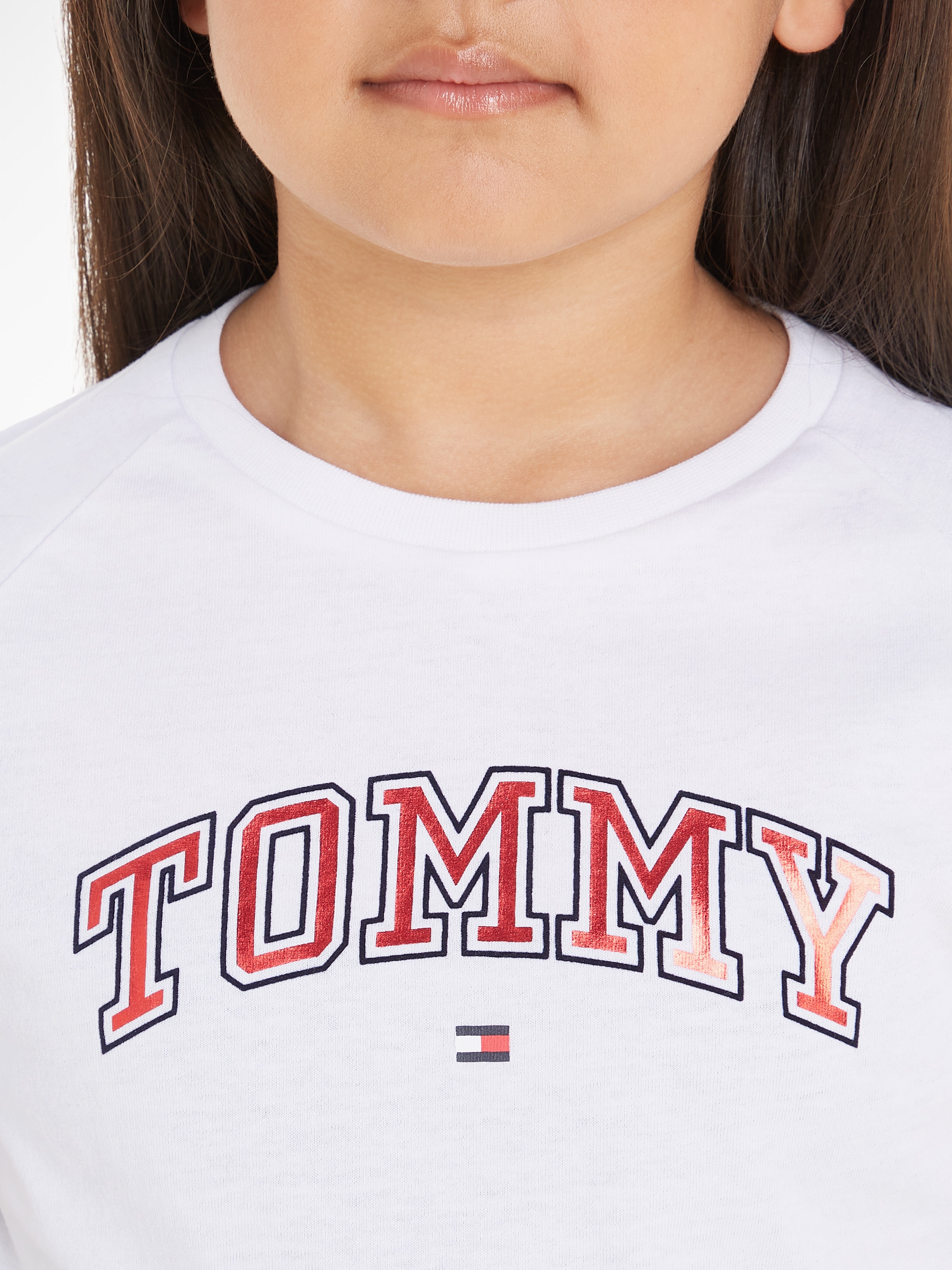 Tommy Hilfiger Kurzarmshirt »VARSIY FOIL REG TEE SS«, Kinder bis 16 Jahre mit Logoprägung