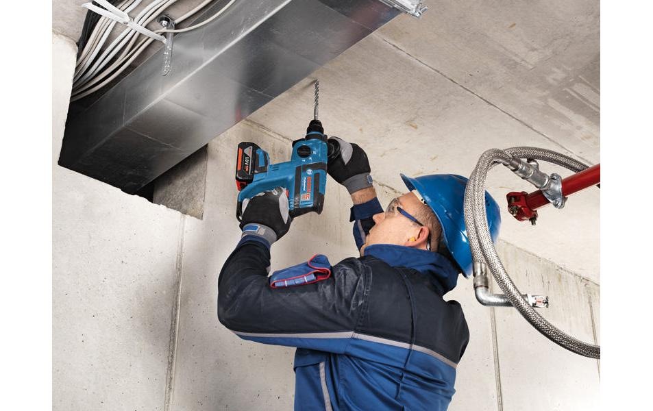 Bosch Professional Akku-Bohrhammer »GBH 18V-EC Solo«