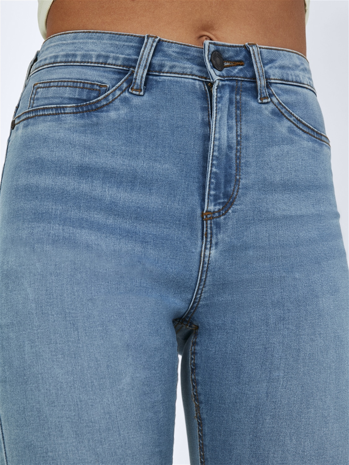 Noisy may Skinny-fit-Jeans »NMCALLIE HW SKINNY JEANS VI059LB NOOS«