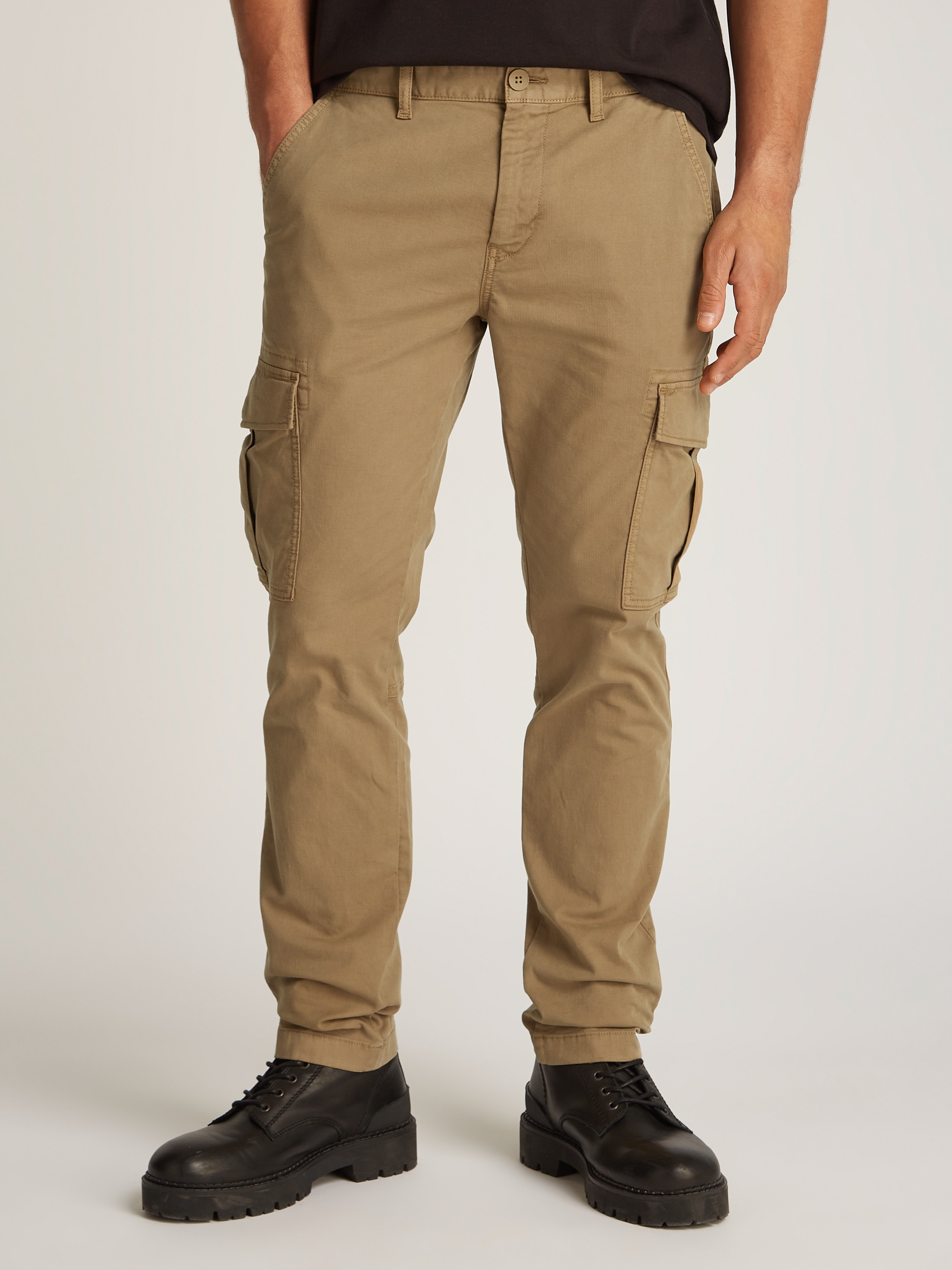 Tommy Jeans Cargohose "TJM AUSTIN CARGO" mit Logostickerei