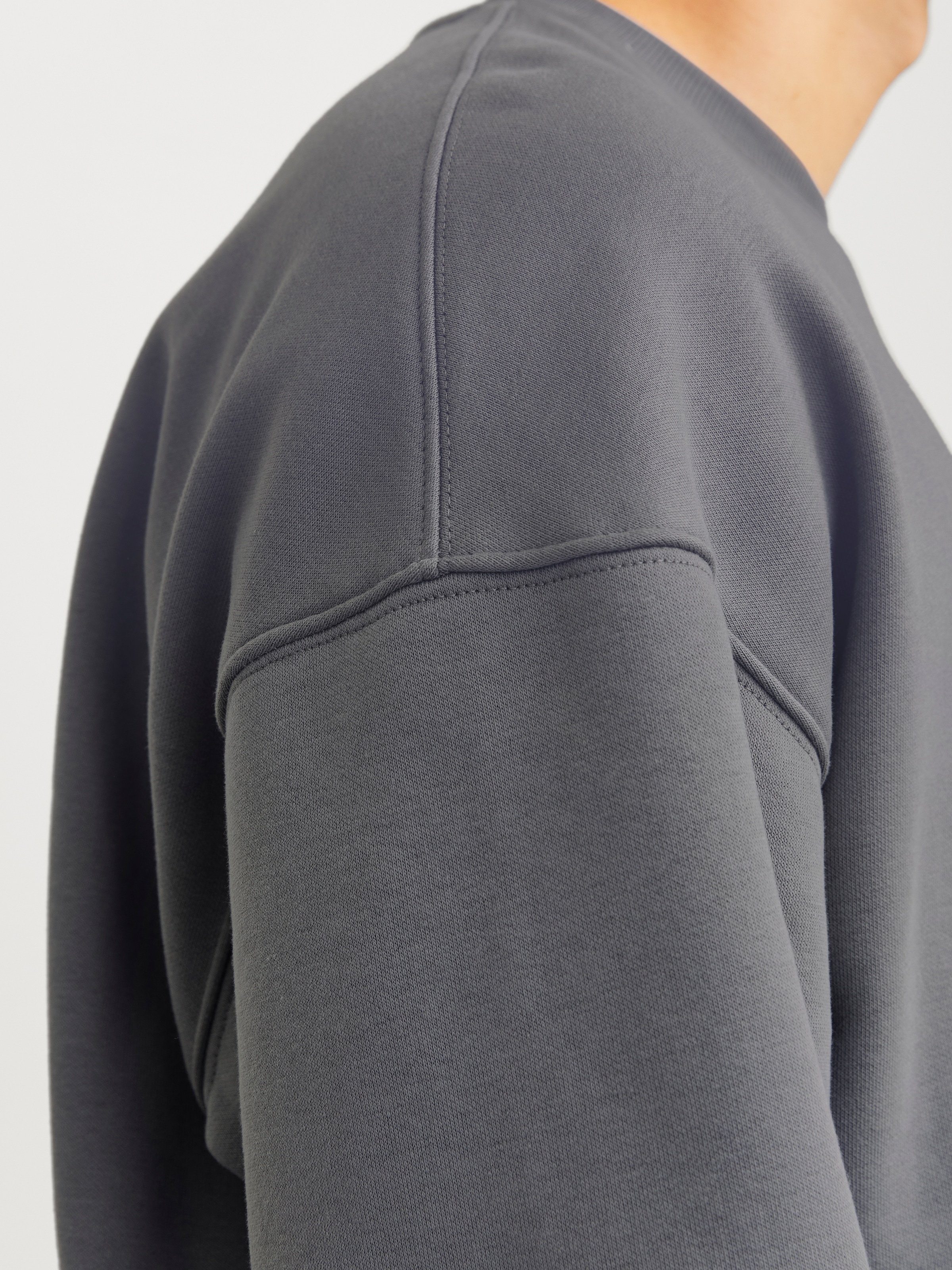 Jack & Jones Sweatshirt »JJEURBAN EDGE STUDIO SWEAT CREW NOOS«, mit Front und Back Print