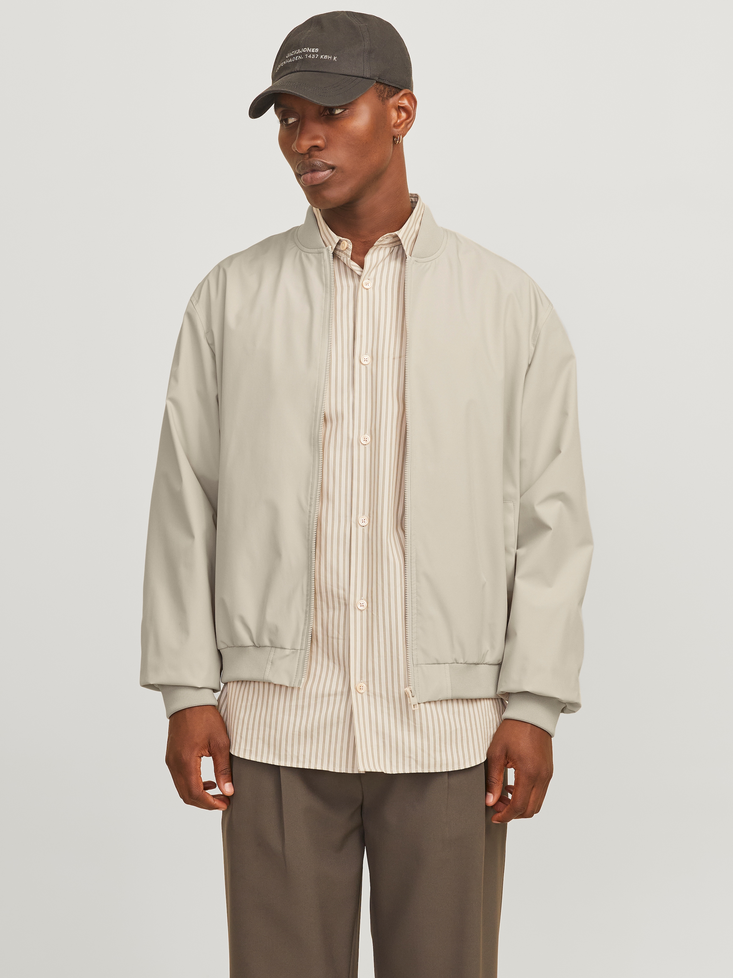 Jack & Jones Bomberjacke »JJECHARGE BOMBER JACKET NOOS« ohne Kapuze mit Rippbündchen
