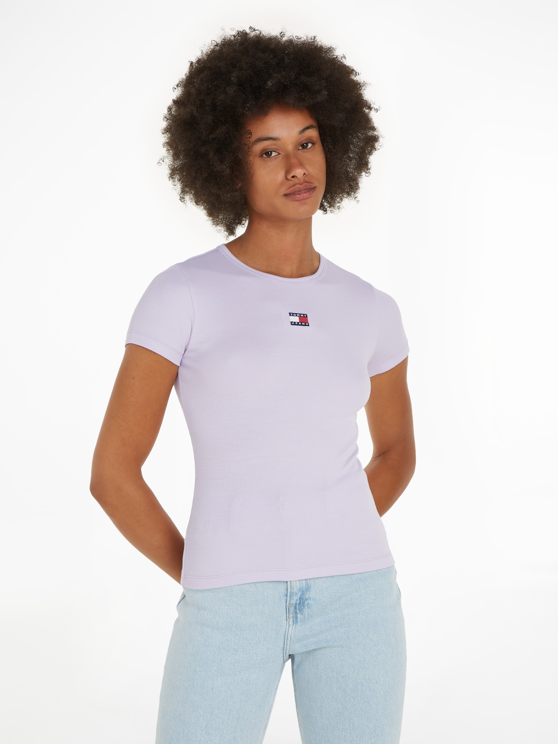 Rundhalsshirt »TJW SLIM BADGE RIB TEE«, in Rippoptik, mit Logo-Stickerei