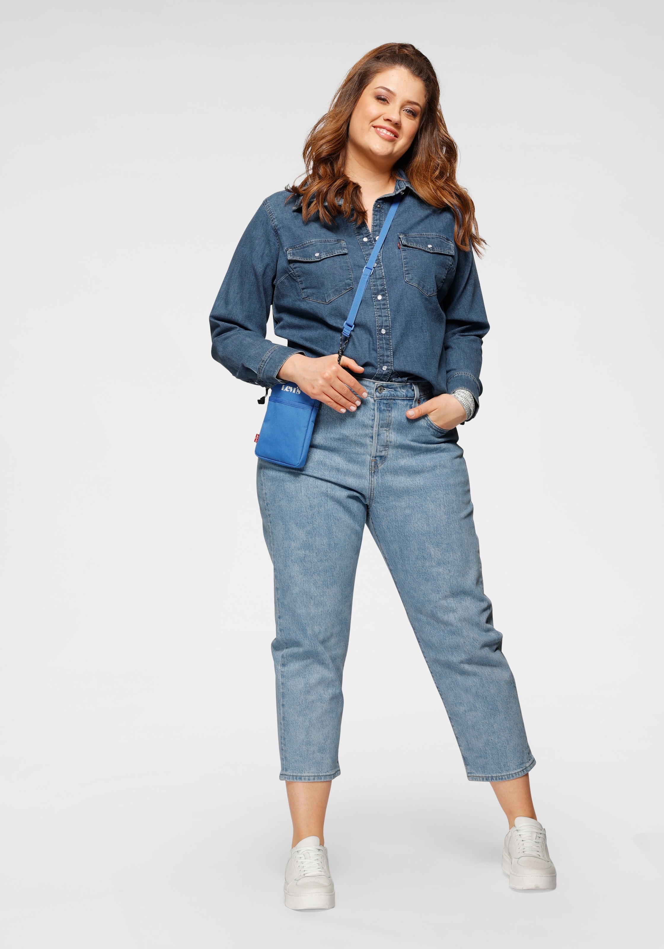 Levi's® Plus Jeansbluse »ESSENTIAL WESTERN«, mit zwei Brusttaschen und Druckknöpfen