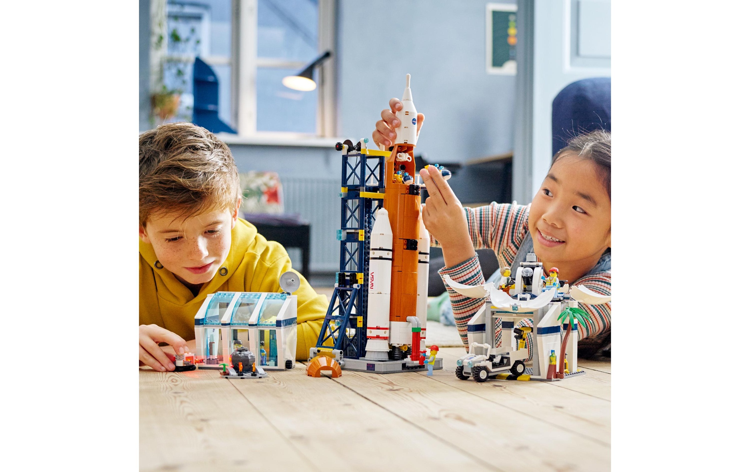 LEGO® Spielbausteine »Raumfahrtzentrum 60351«, (1010 St.)