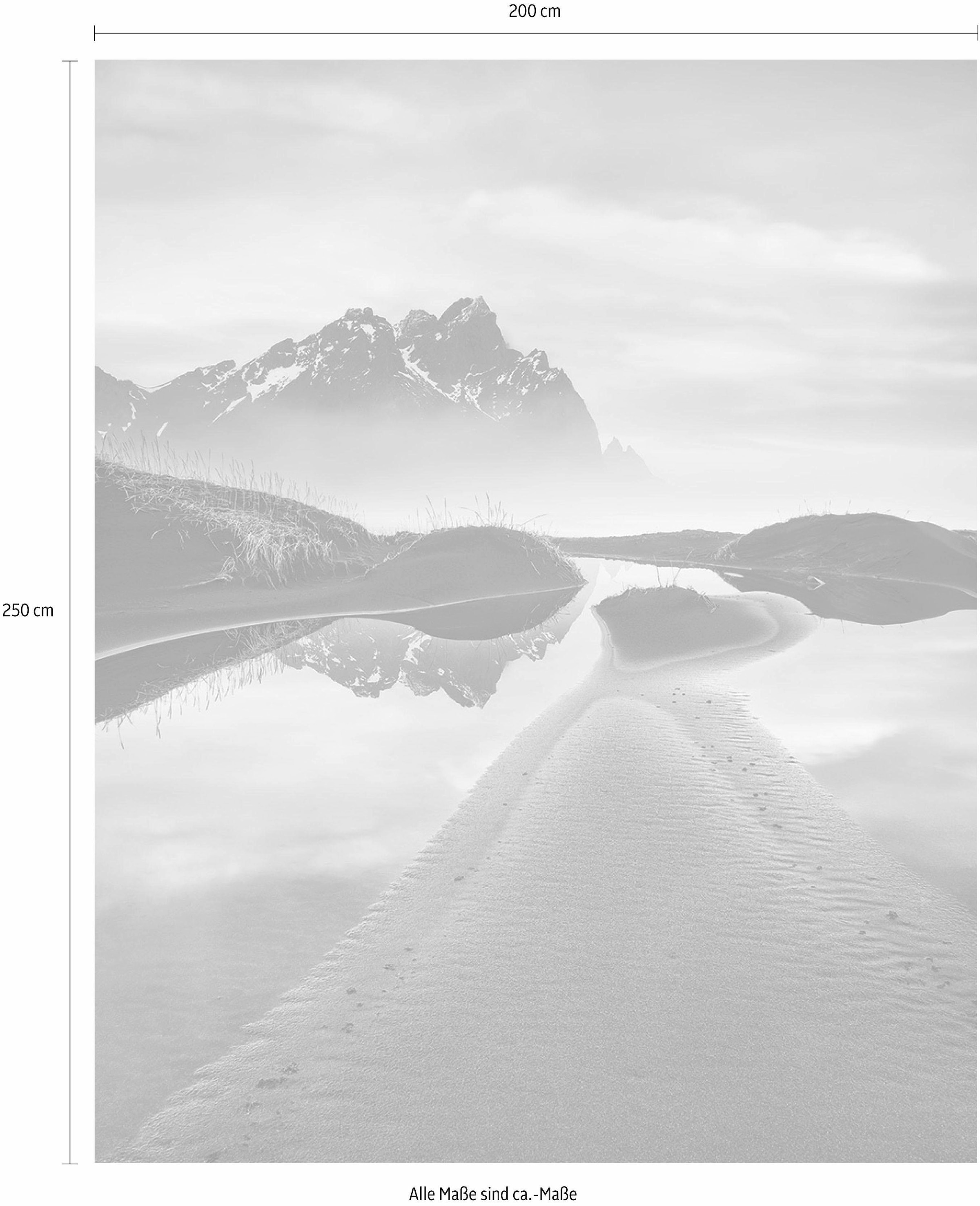 Komar Vliestapete »Digitaldruck Vlies - Glowing Vestrahorn - Grösse 200 x 250 cm«, bedruckt, Wohnzimmer, Schlafzimmer