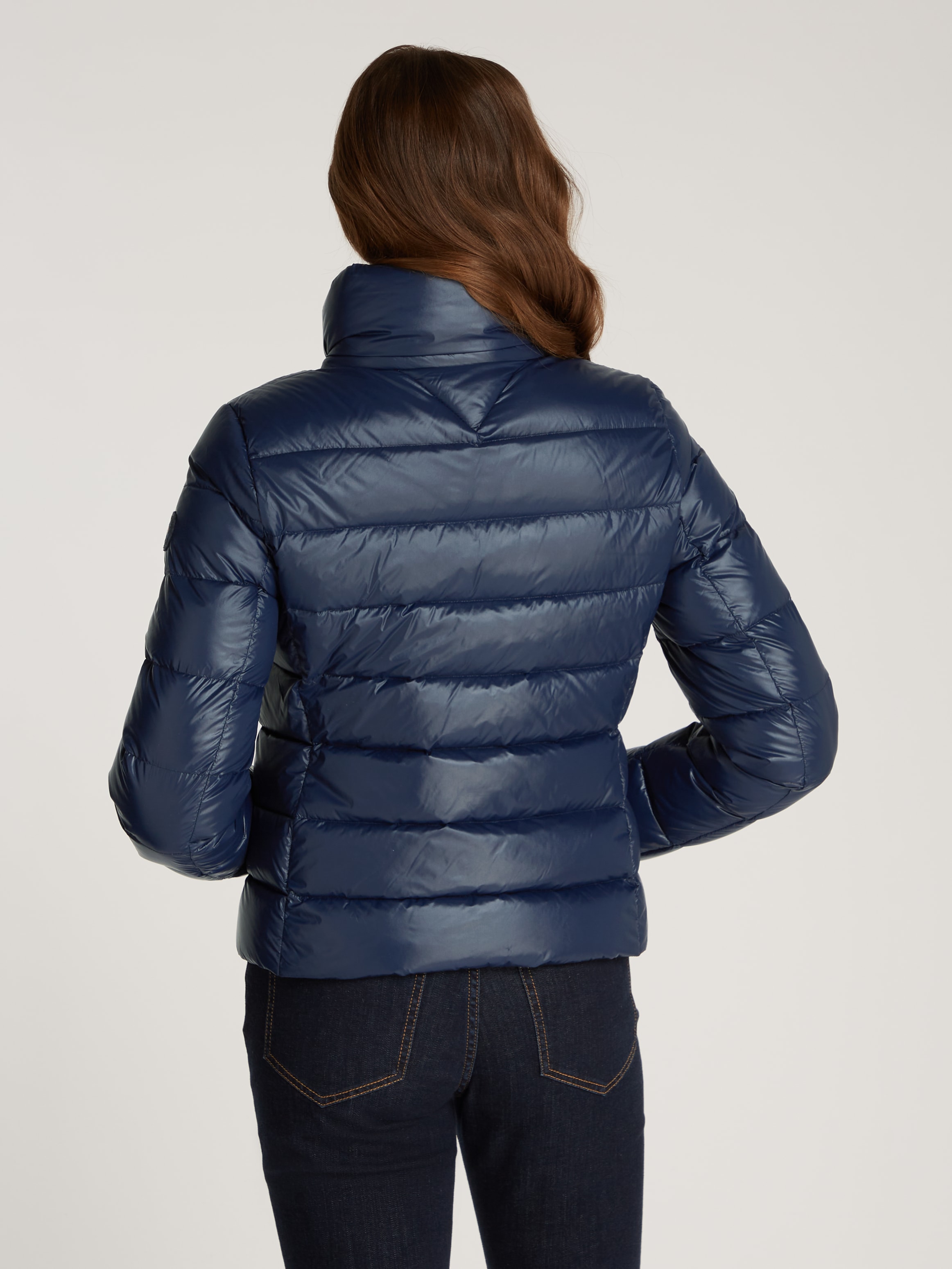 Tommy Hilfiger Steppjacke »LW DOWN FEMININE GLOSS JACKET«, mit leichter Wattierung