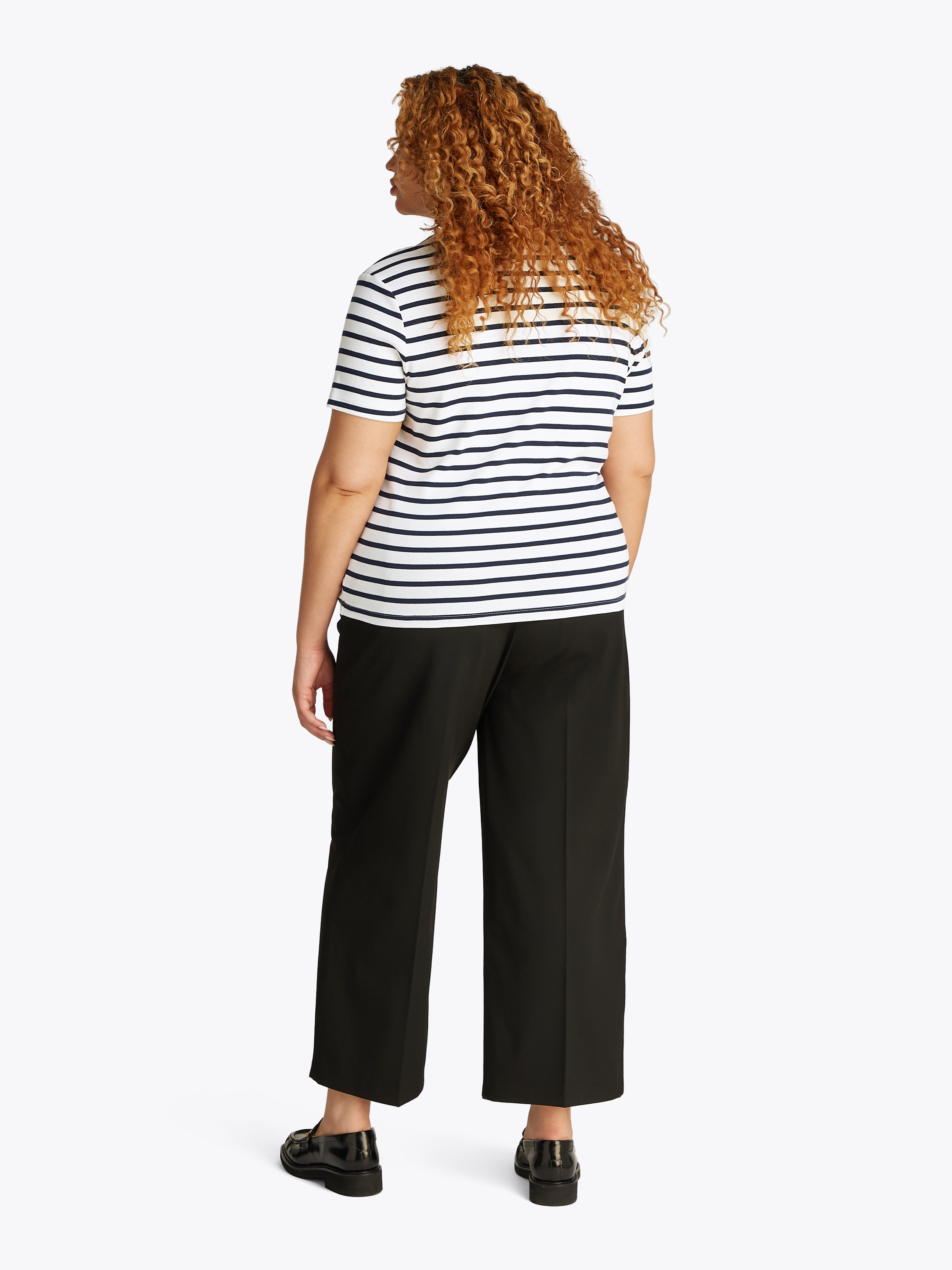 Tommy Hilfiger Curve V-Shirt »CRV SLIM CODY V-NK SS«, in Grossen Grössen
