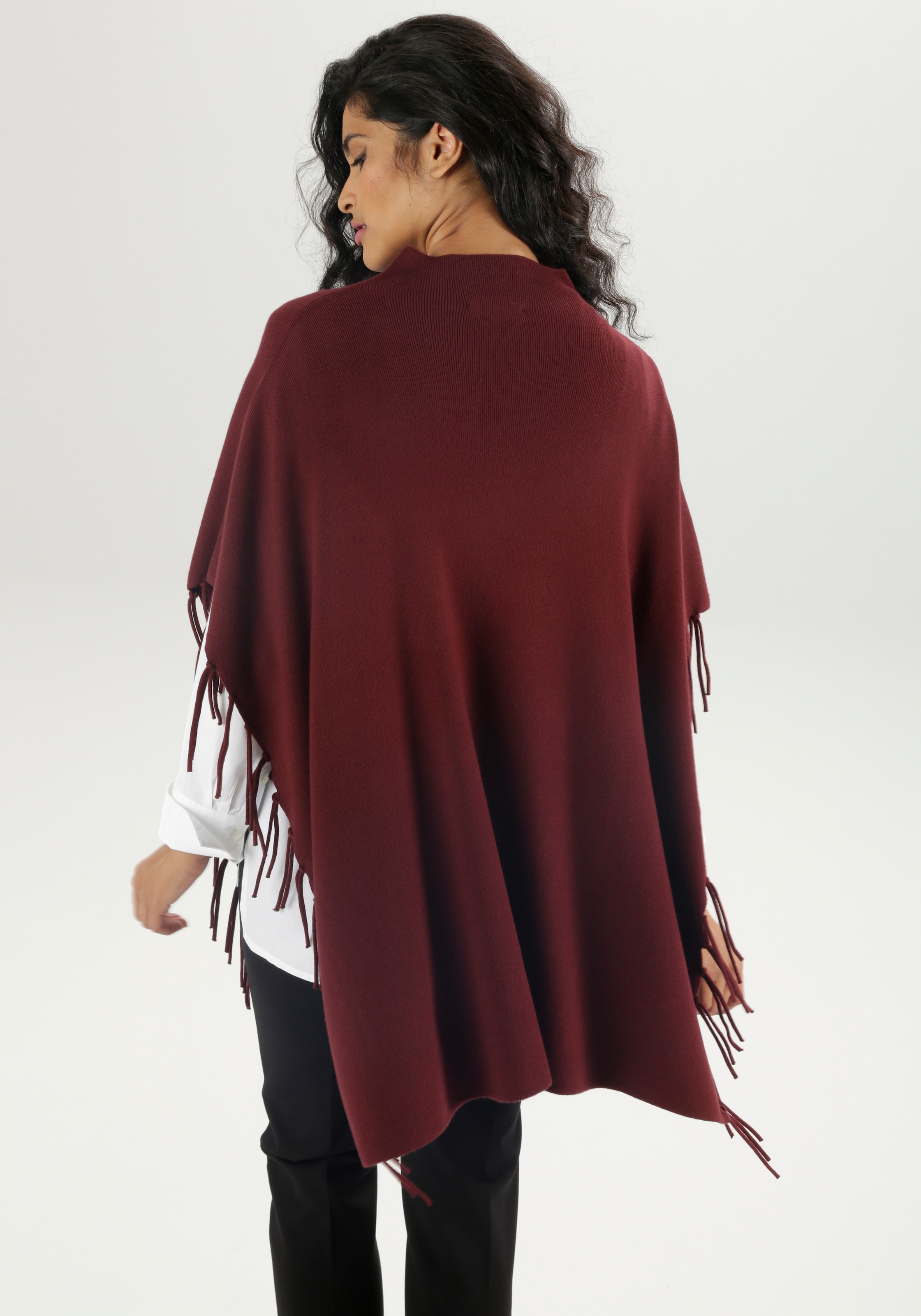 Aniston SELECTED Strickponcho, mit Stehkragen und aufgesetzter Tasche