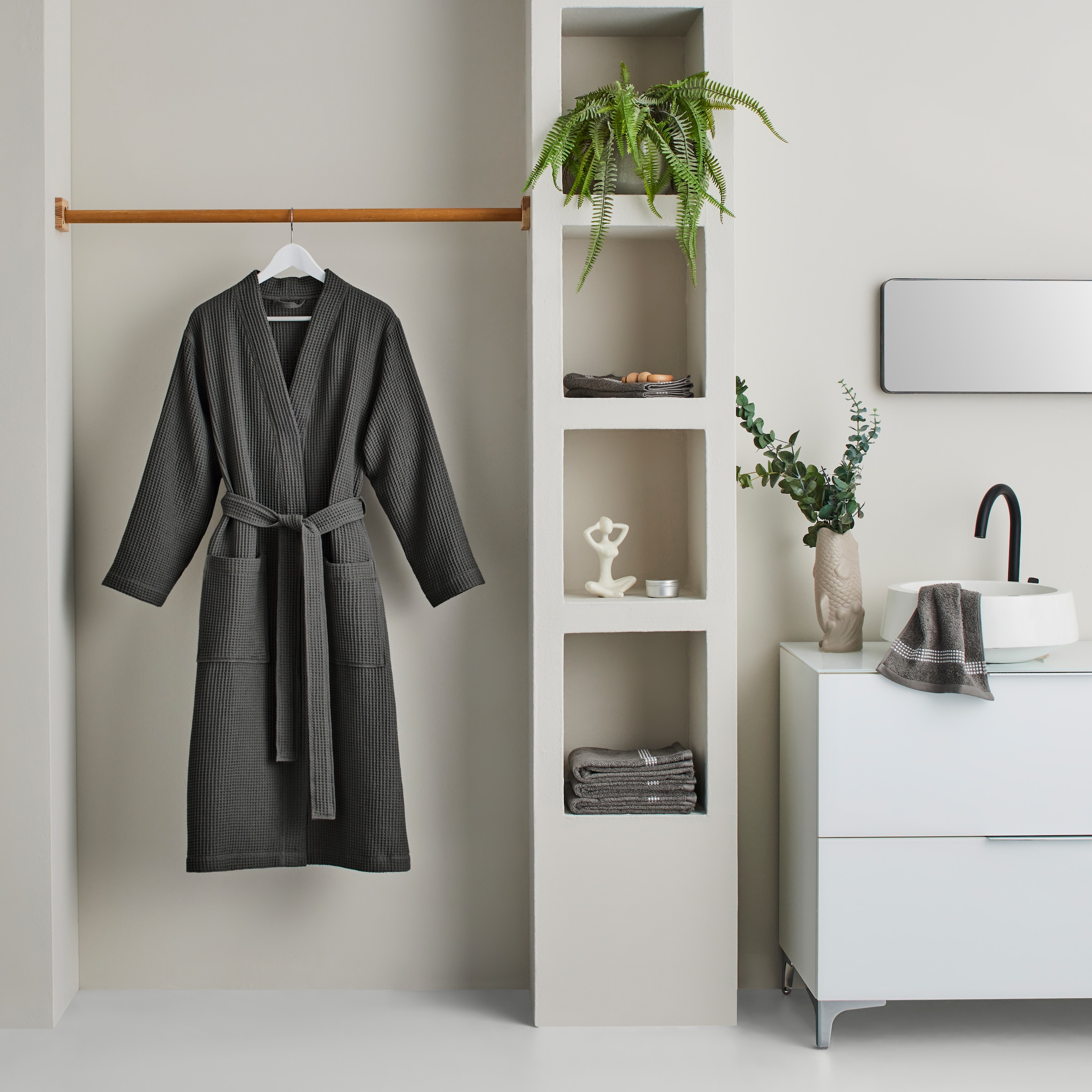 my home Unisex-Bademantel »Inga, Waffelpiqué, ideal für Sauna & Spa, Hotelbademantel«, (1 St.), kleines Packmass, Taschen, Damen & Herren, S-3XL, Morgenmantel