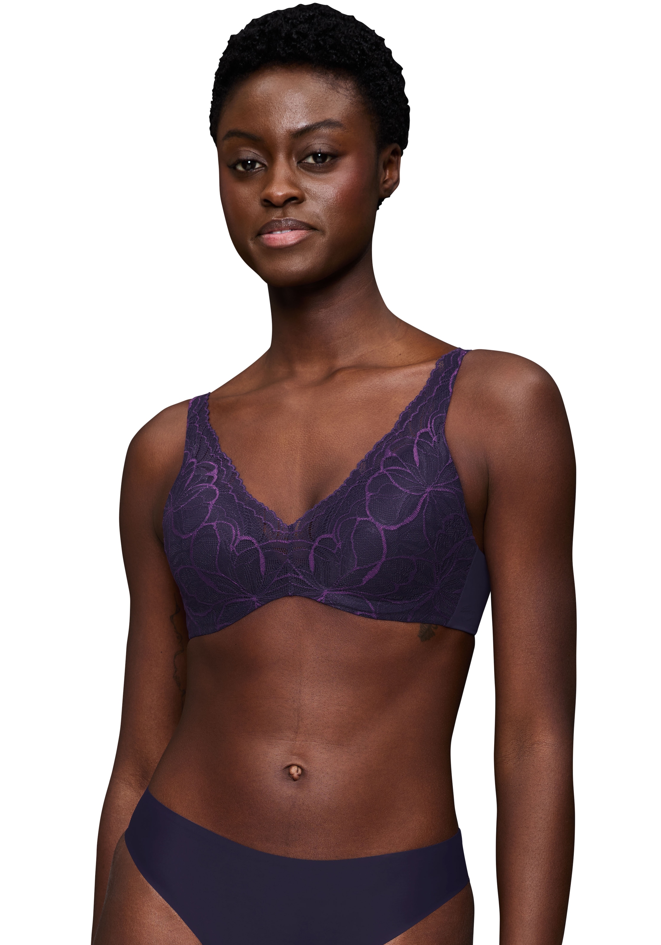 Triumph Bügel-BH »Body Make-Up Illusion Lace« Komfort-Bügel, wattiert, Spitze, weiche Microfaser, tiefes Dekolleté