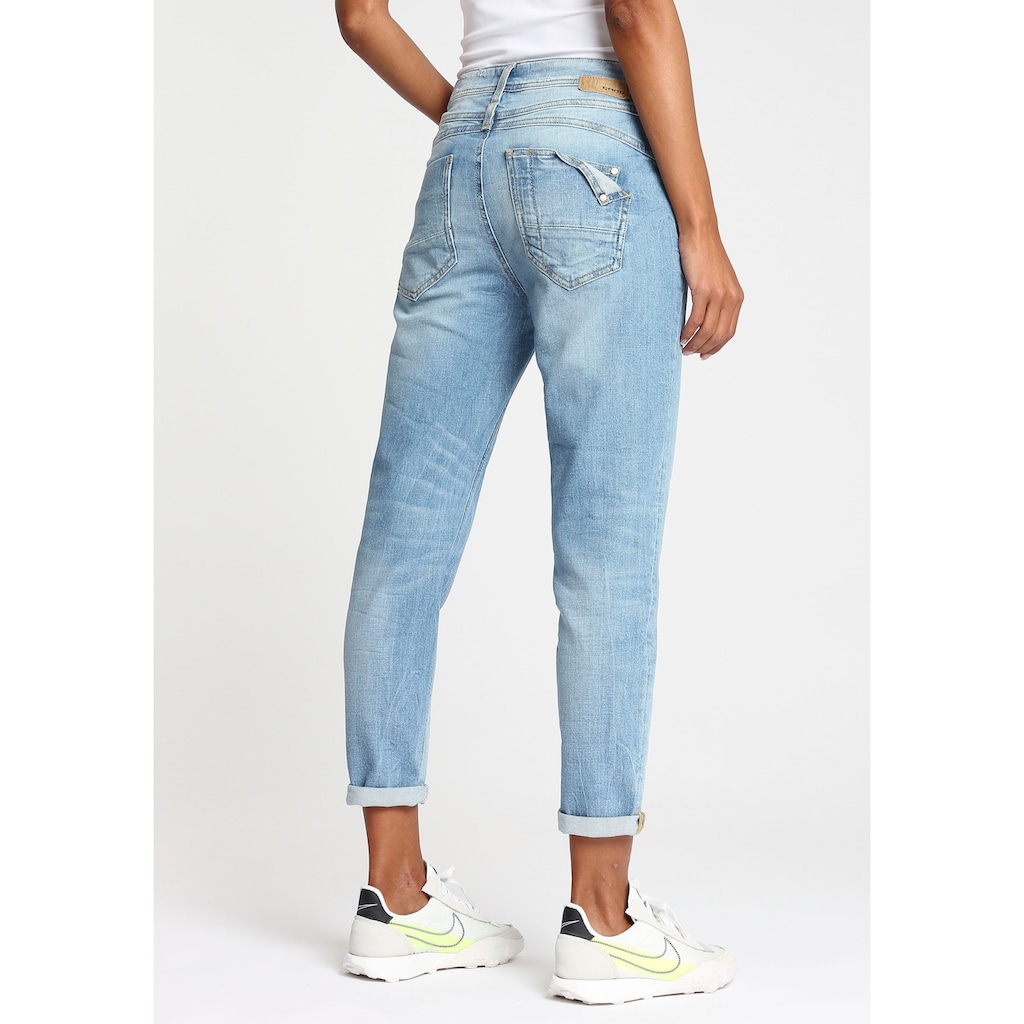 GANG Relax-fit-Jeans »94AMELIE CROPPED«, mit verkürzter Beinlänge und ausgefranster Kante am Saumabschluss