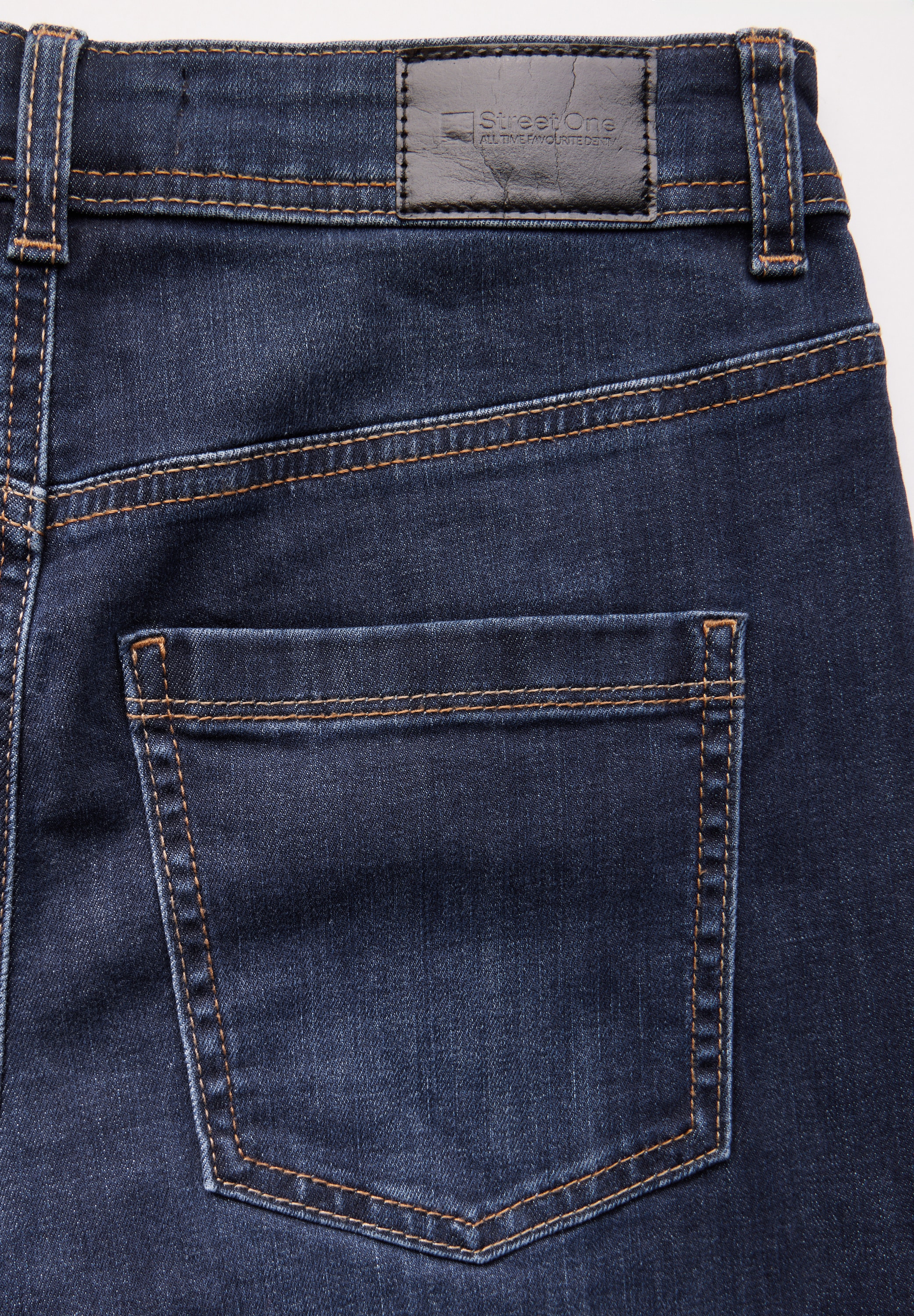 STREET ONE Bootcut-Jeans, mit Doppelknopf