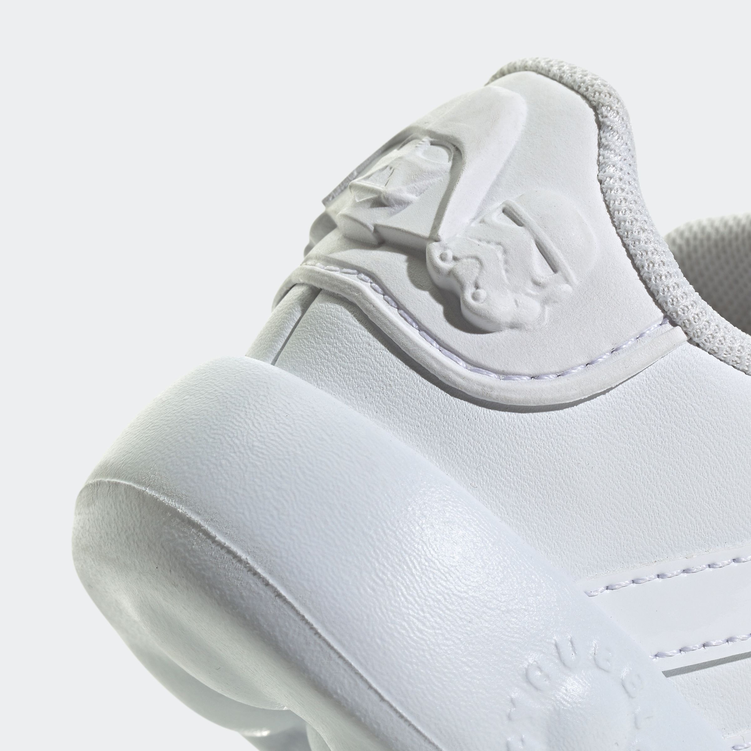 adidas Sportswear Klettschuh »ADIDAS STAR WARS KIDS GRAND COURT 2.0 SCHUH«, Design auf den Spuren des adidas Superstar, für Kinder