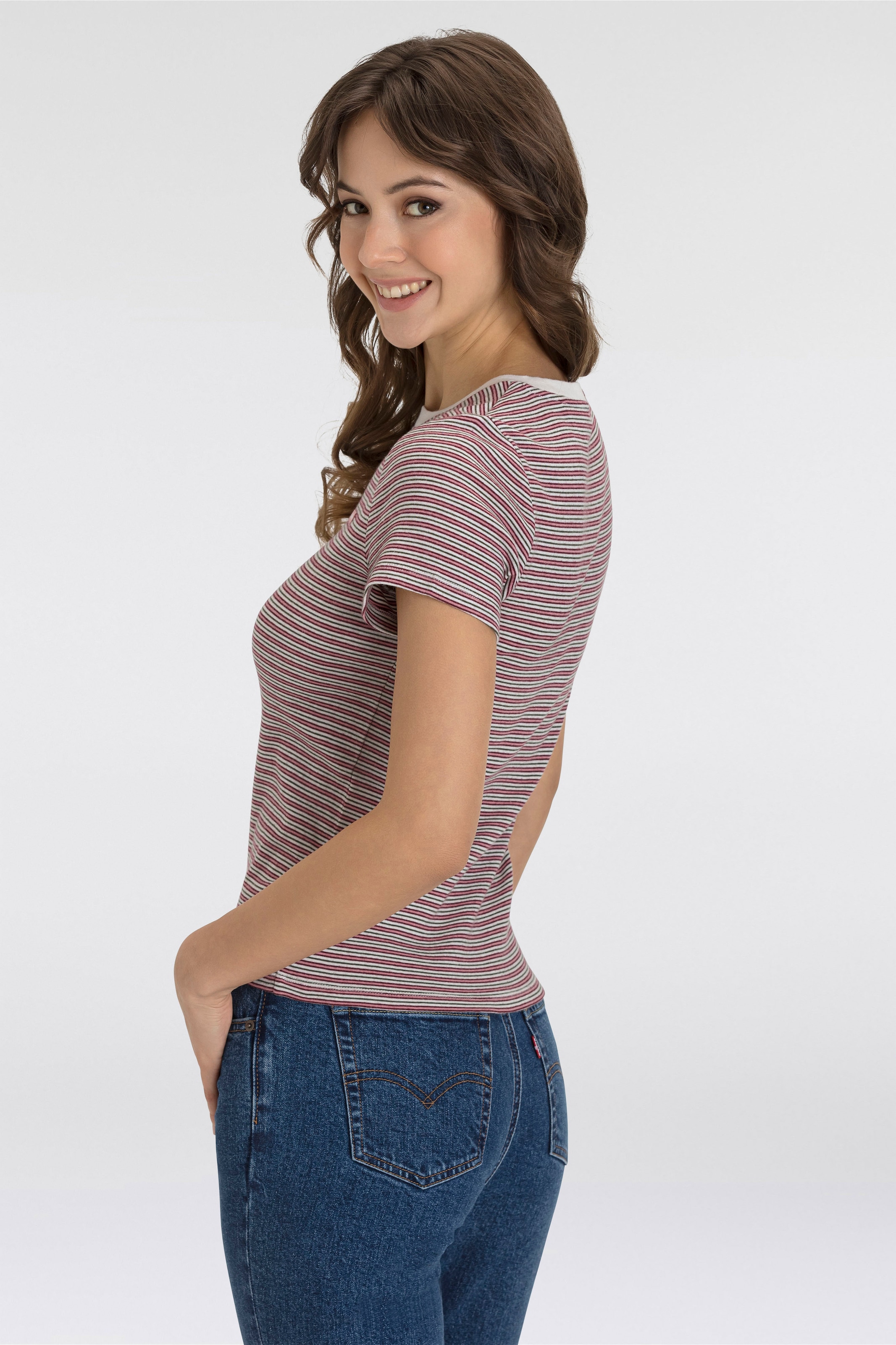 Levi's® T-Shirt »TEE Minilogo«, mit kleiner Logostickerei