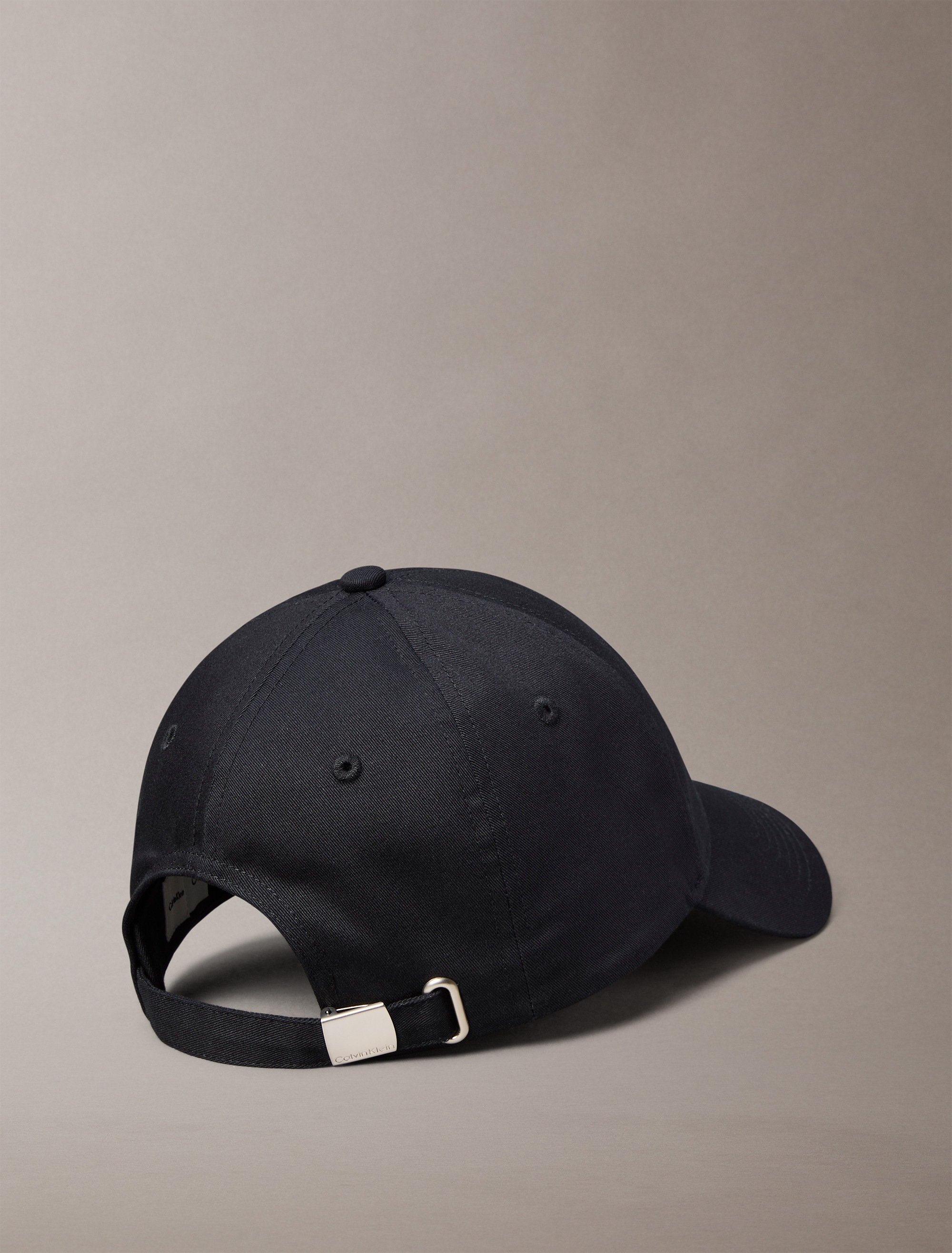 Calvin Klein Jeans Baseball Cap »MONOLOGO EMBROIDERY BASEBALL HAT«, Mit festem Schirm