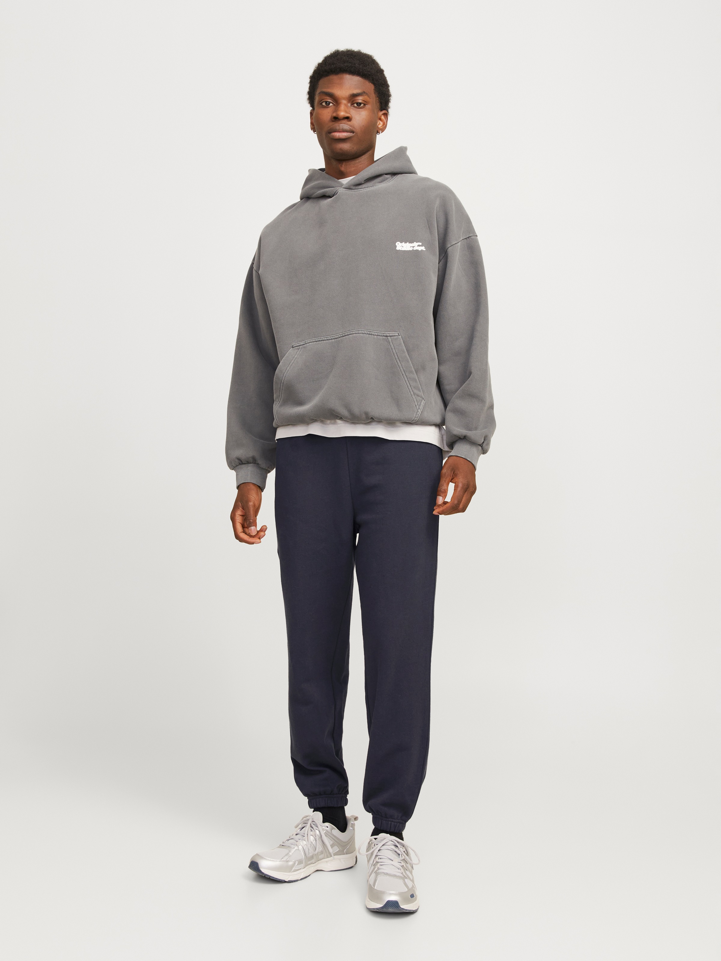 Jack & Jones Sweathose »JPSTGORDON JJCHARGE SWEAT PANTS IMP«, mit elastischem Bund