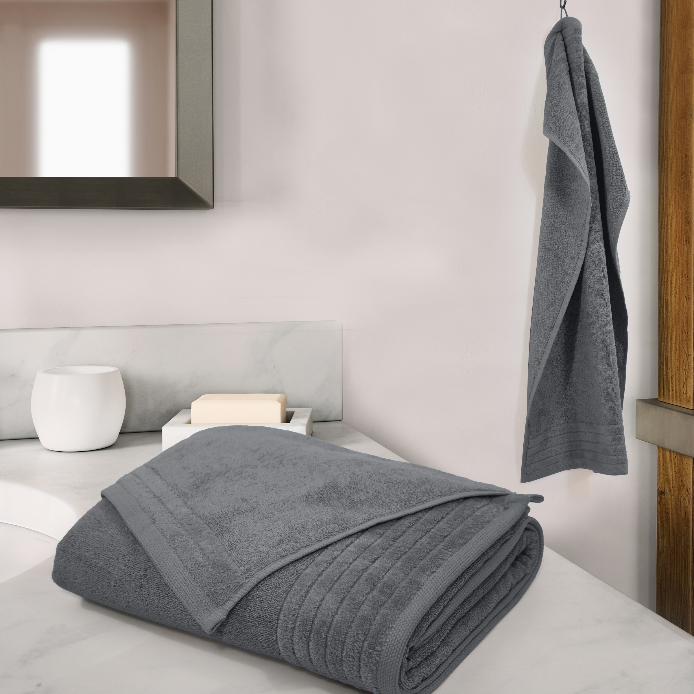 my home Handtücher »Duschtücher Sanremo premium, Premium Handtücher, 600 gr/m²«, (Set, 4 St., 2x 70x140cm), mit Bordüre, einfarbig, flauschig und weich, 70x140cm