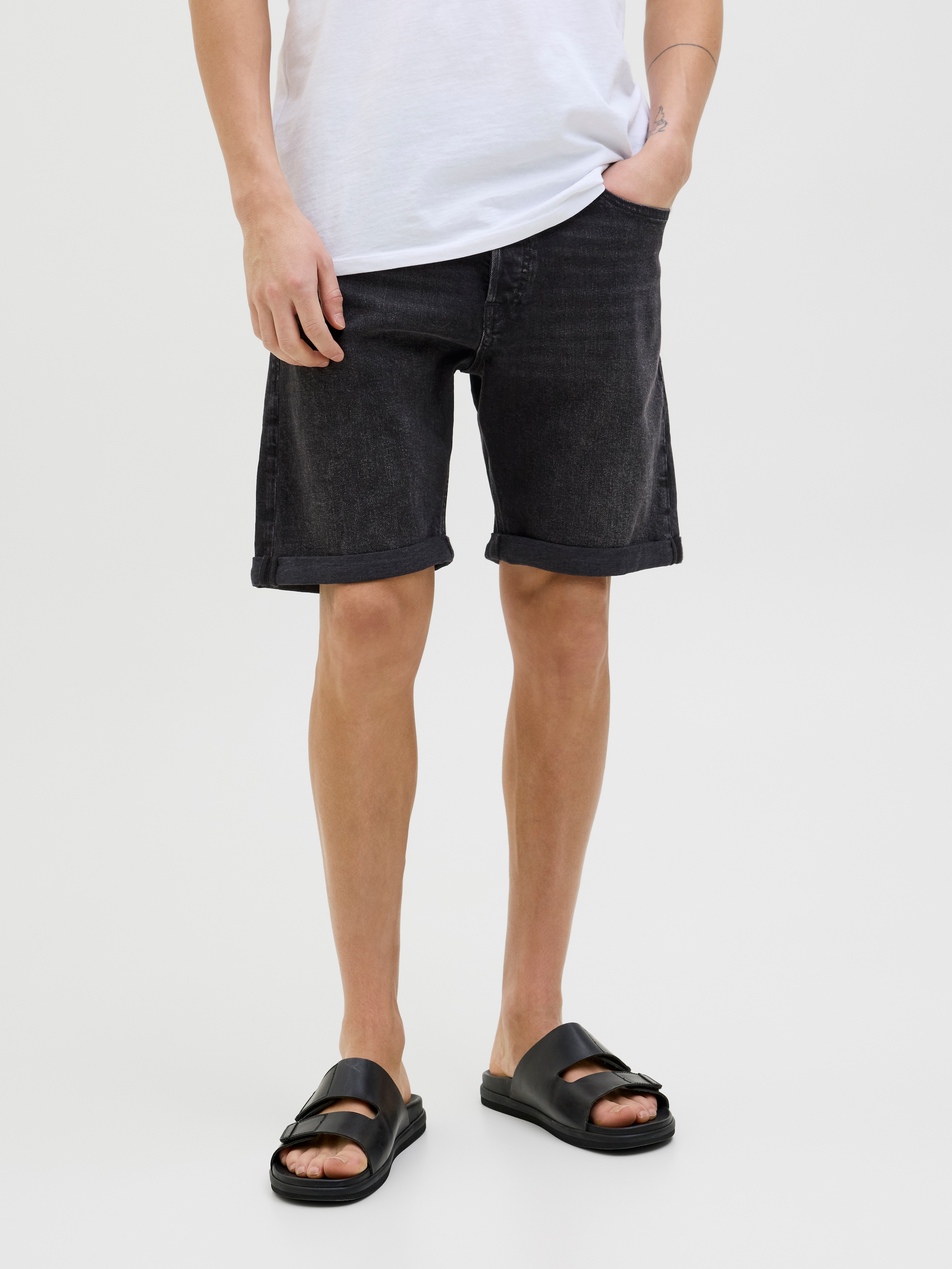 Jack & Jones Shorts »JJIORIGINAL mit stylischem Aufschlag und Knopf« mit stylischem Aufschlag