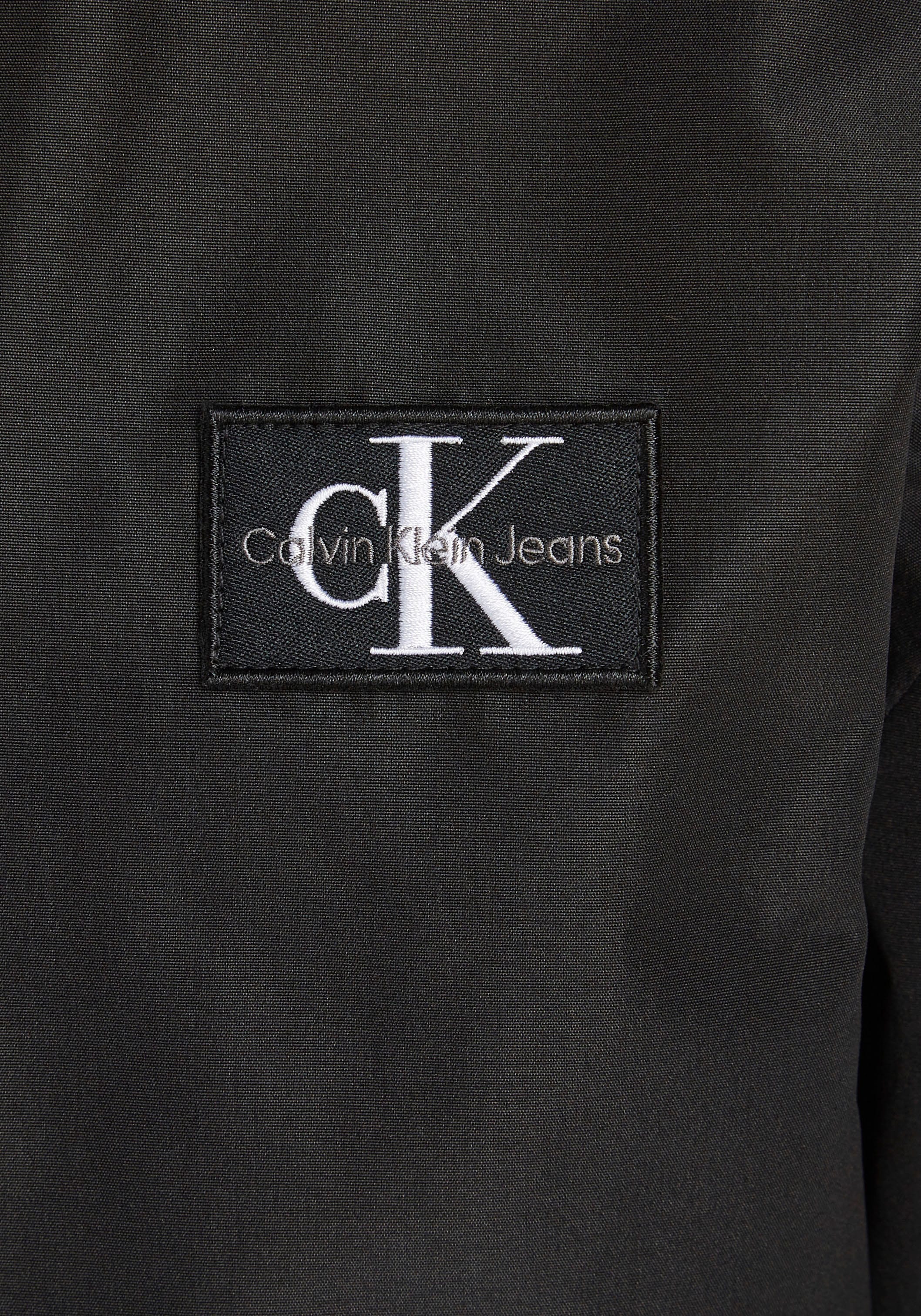 Calvin Klein Jeans Blouson, mit Calvin Klein Logo-Badge auf der Brust