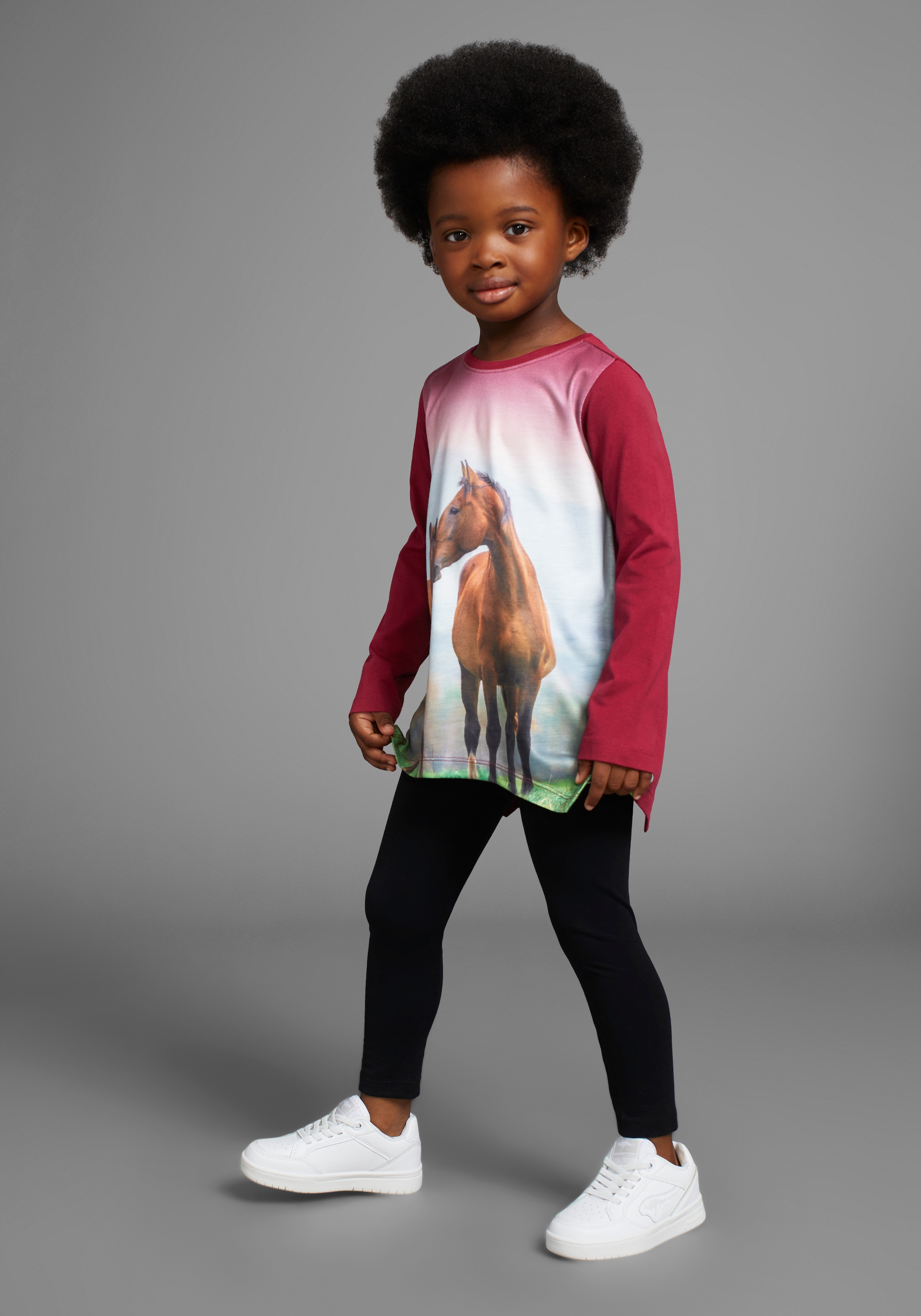 KIDSWORLD Langarmshirt & Leggings »2tlg. Set Shirt + Leggings mit Pferde-Motiv - NEUE FARBE dazukommen«, süsses Fotomotiv