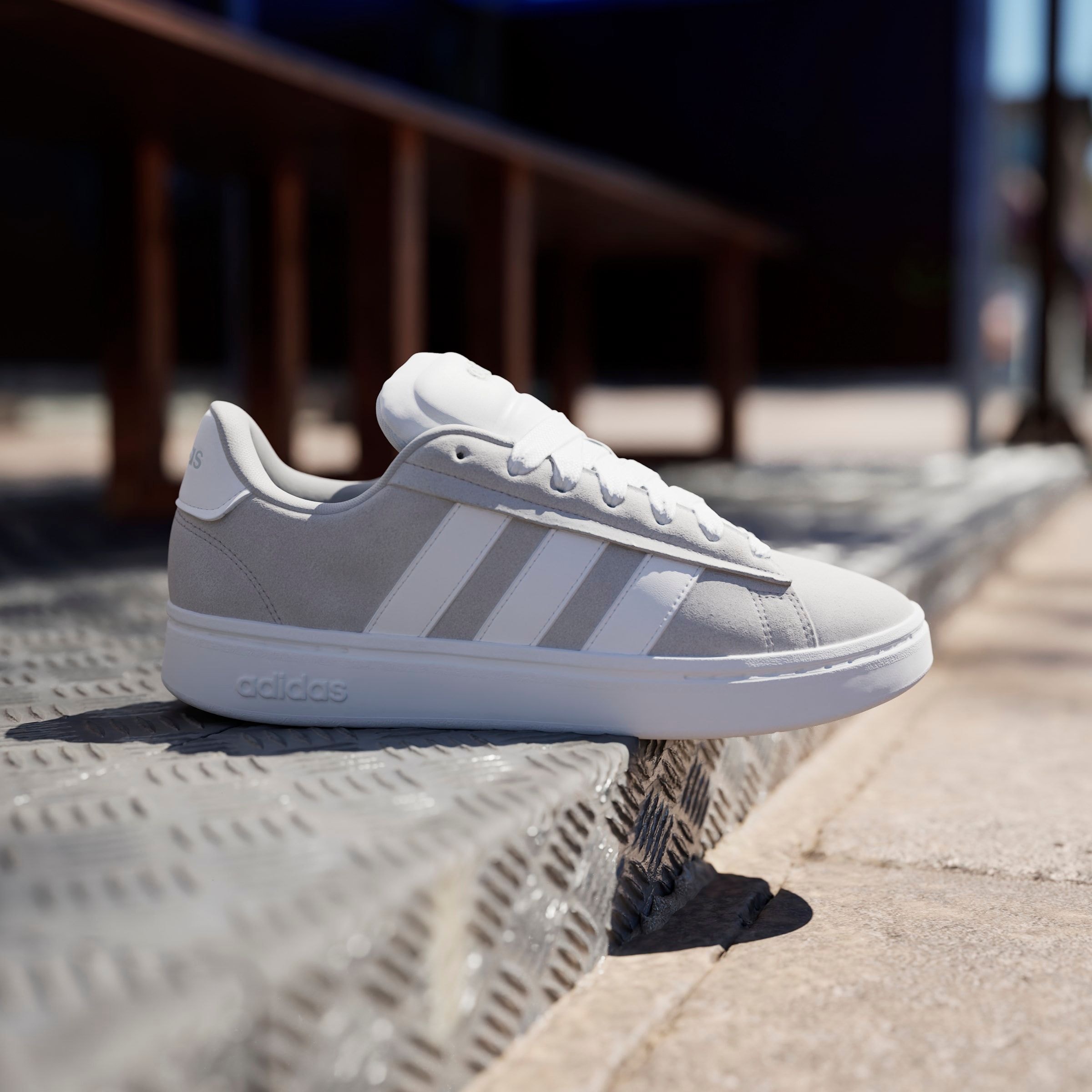 adidas Sportswear Sneaker »GRAND COURT ALPHA«, Design inspiriert vom adidas Campus 00