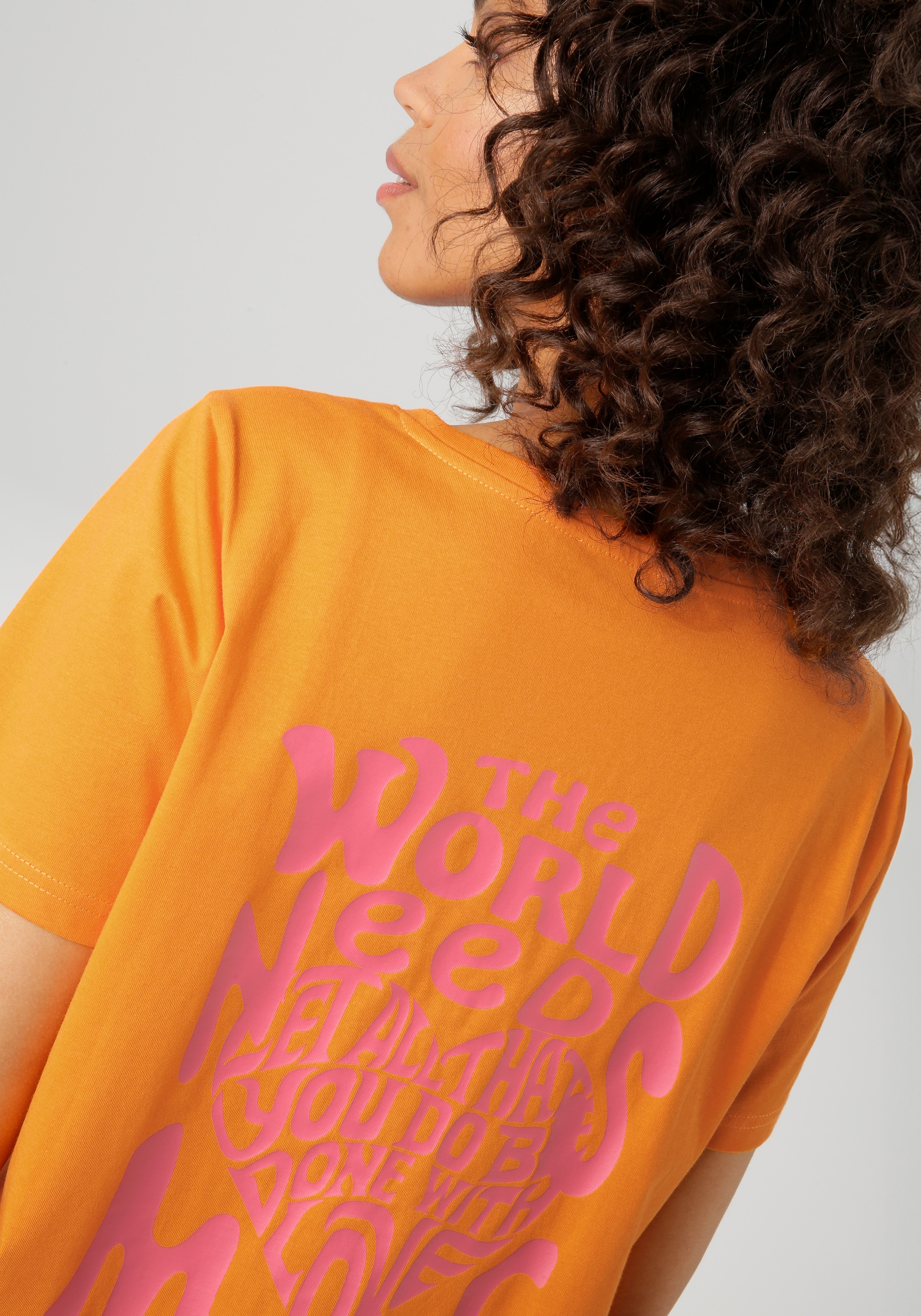 Aniston CASUAL T-Shirt, mit grossem Statement-Schriftzug im Rücken
