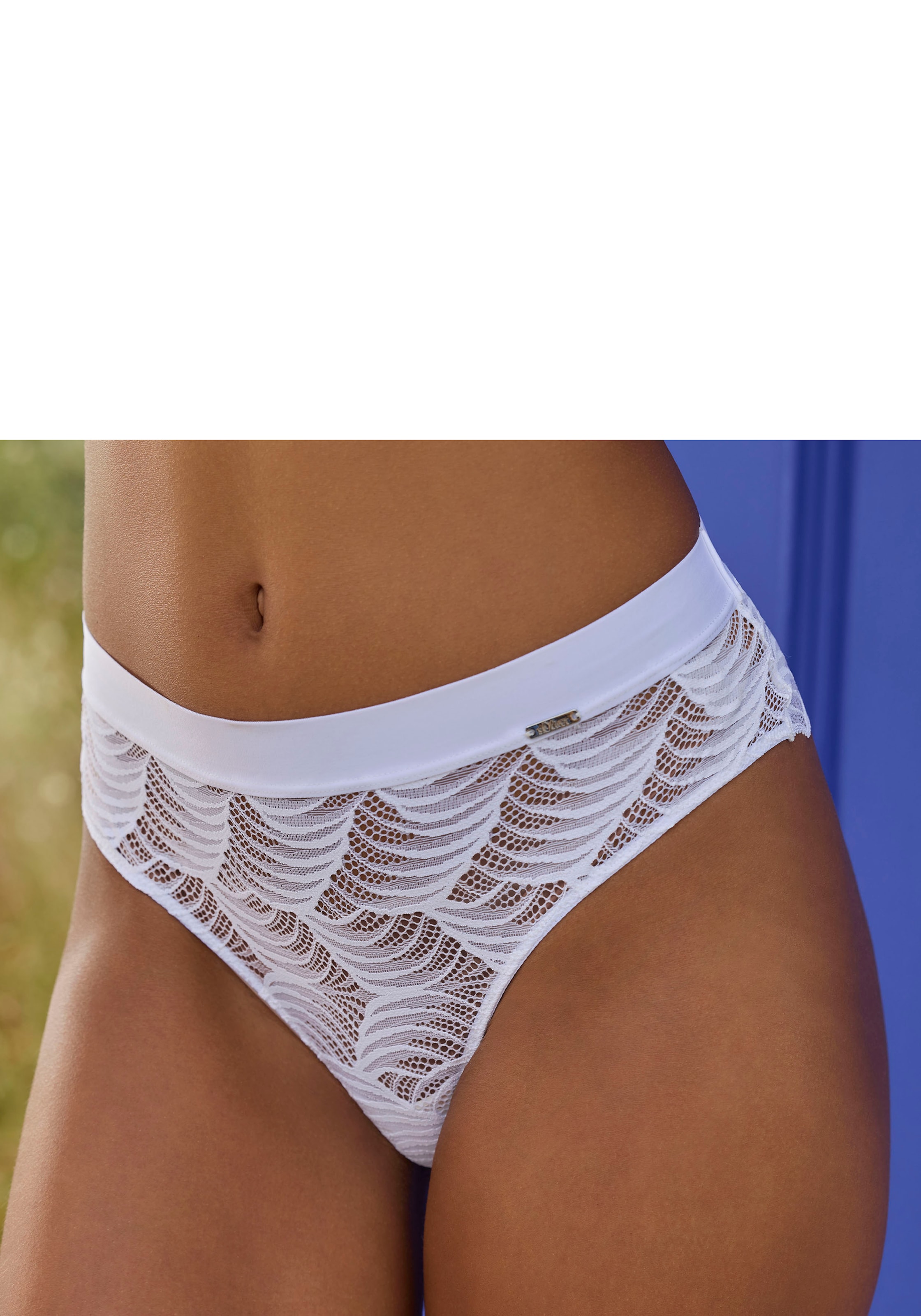 LASCANA Panty »Marla«, aus graphischer Spitze