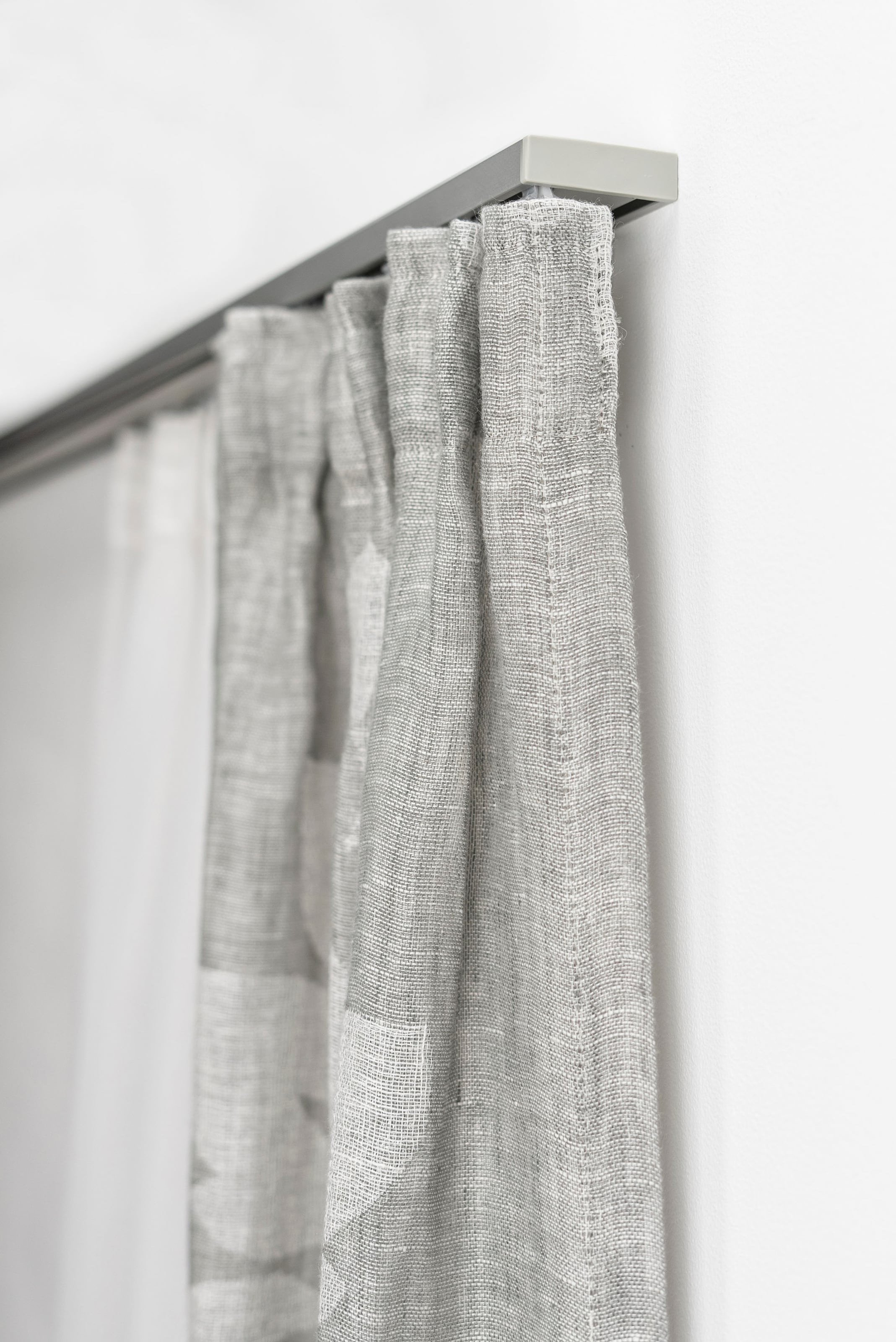 GARESA Gardinenschiene "101" 2 läufig-läufig Wunschmasslänge Innenlaufprofil, schlicht, Deckenmontage, Aluminium, verlängerbar